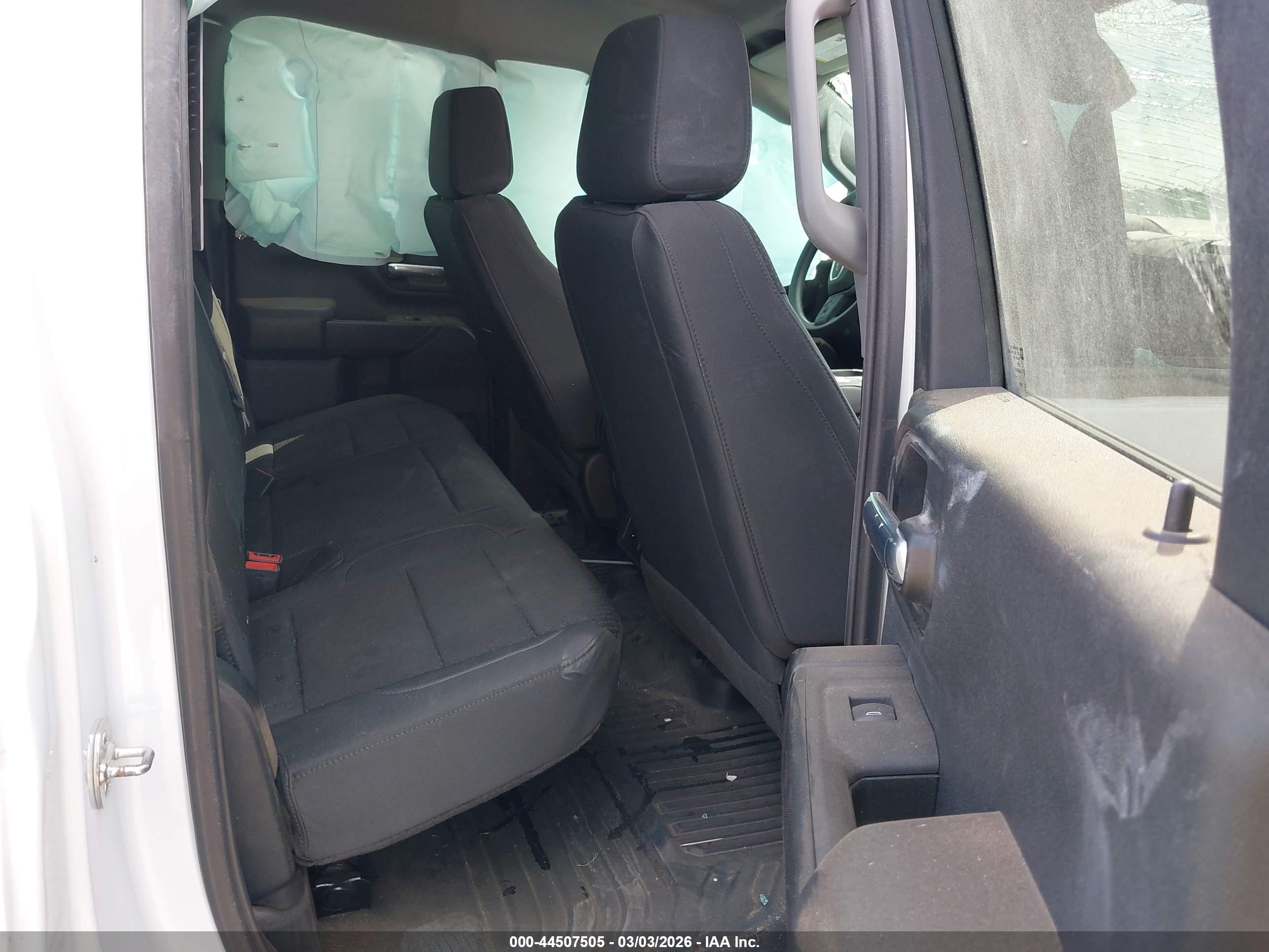 GMC SIERRA image 8