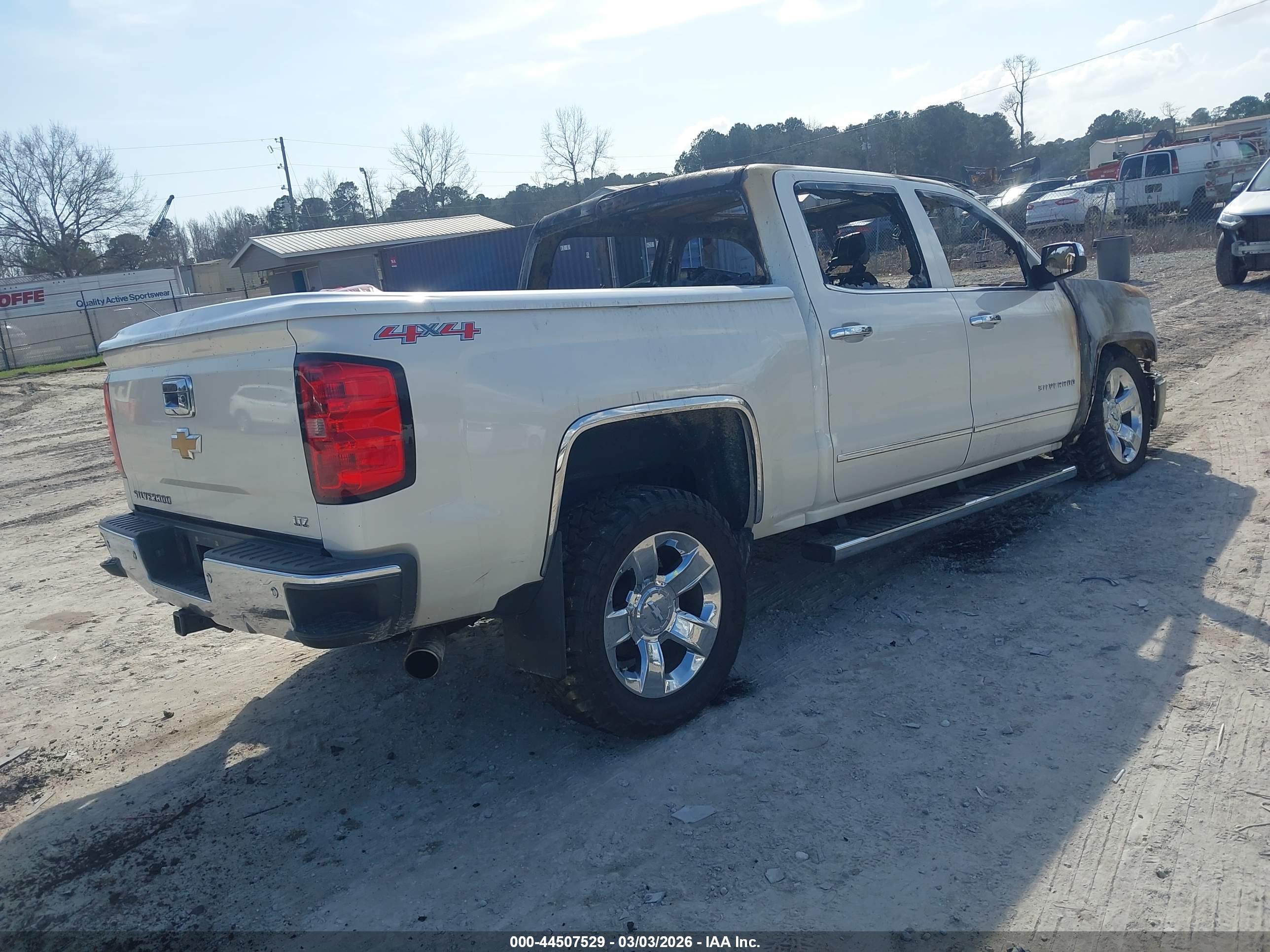 CHEVROLET SILVERADO image 4
