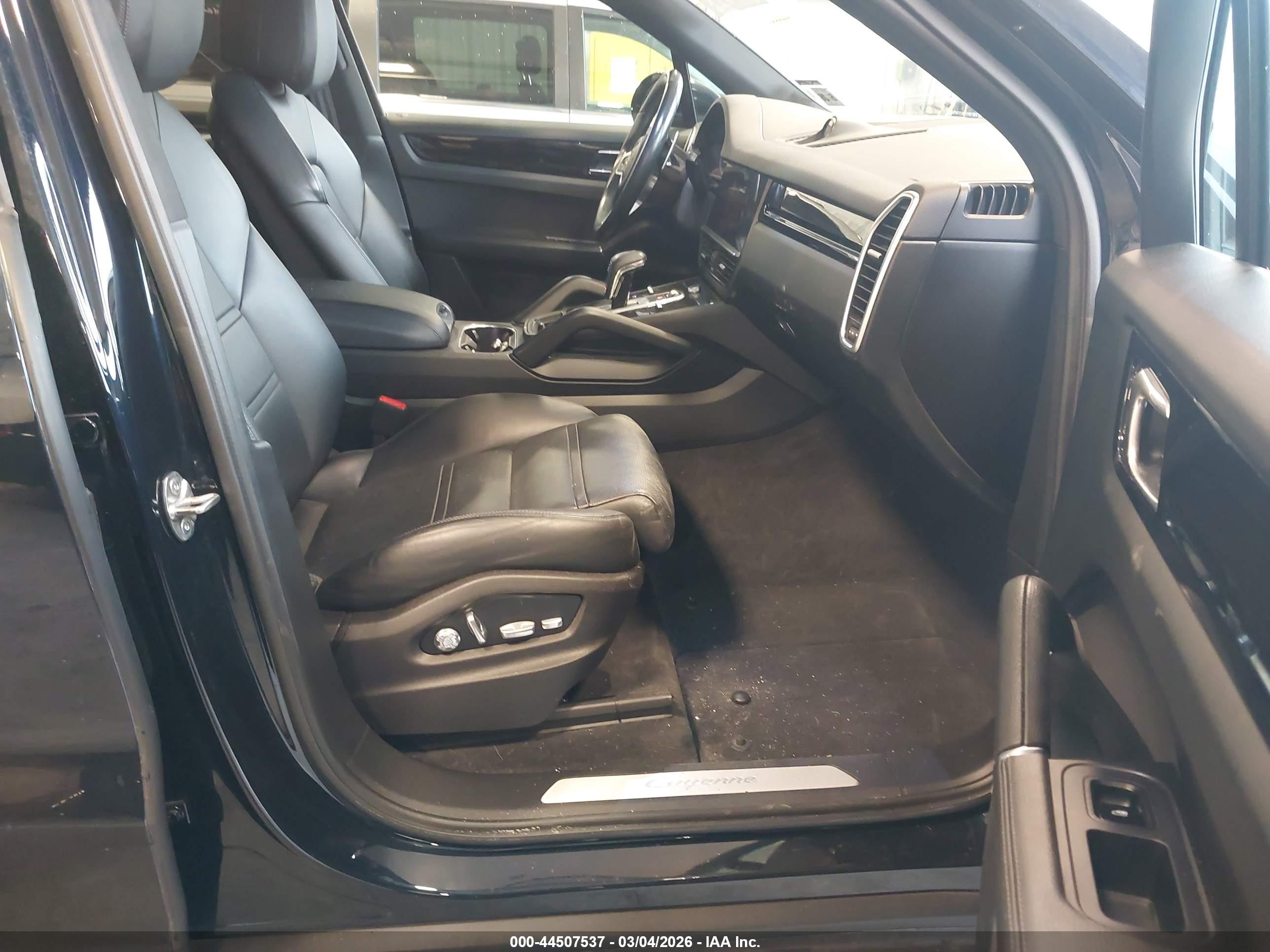 PORSCHE CAYENNE image 5