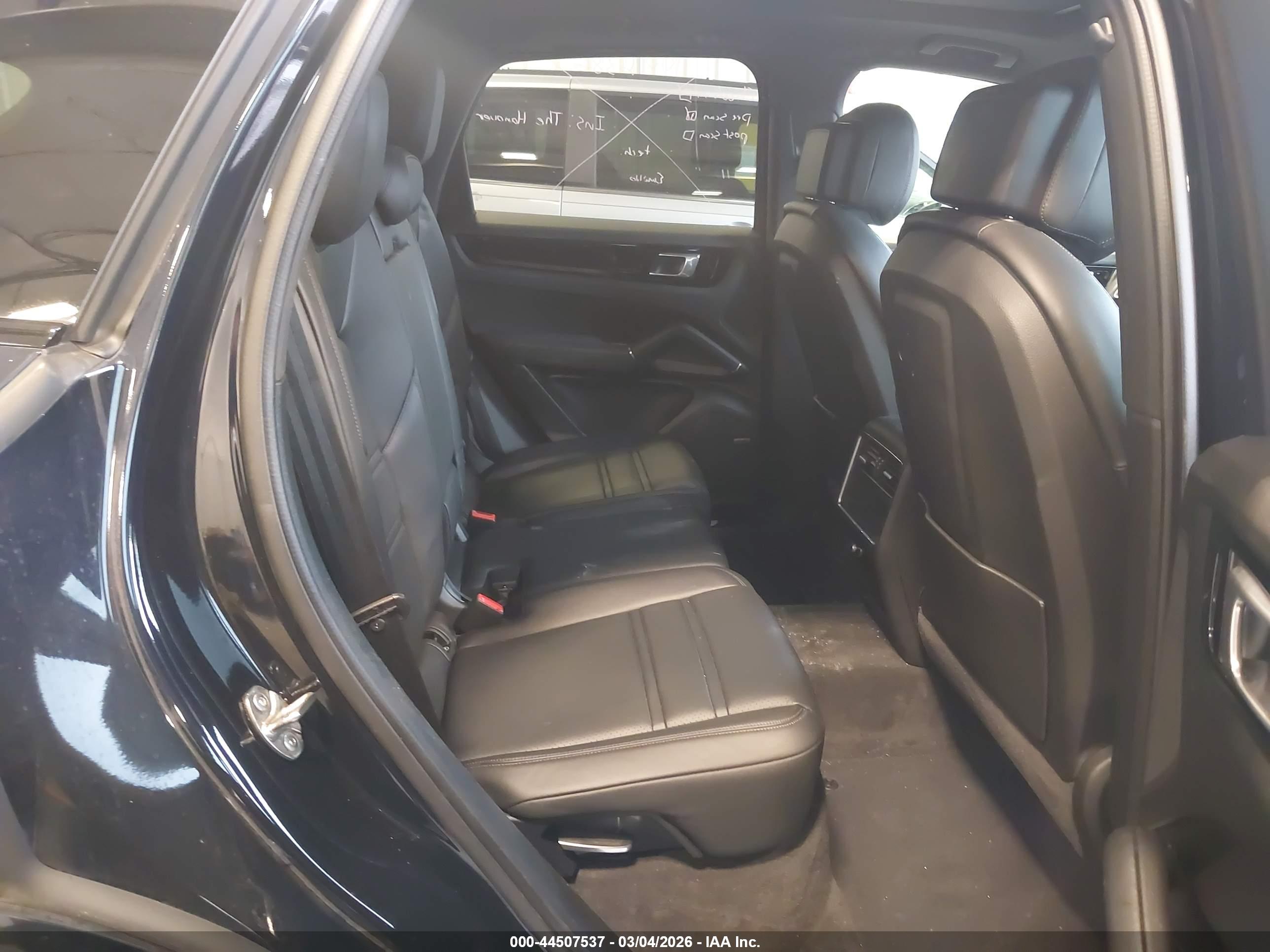PORSCHE CAYENNE image 8