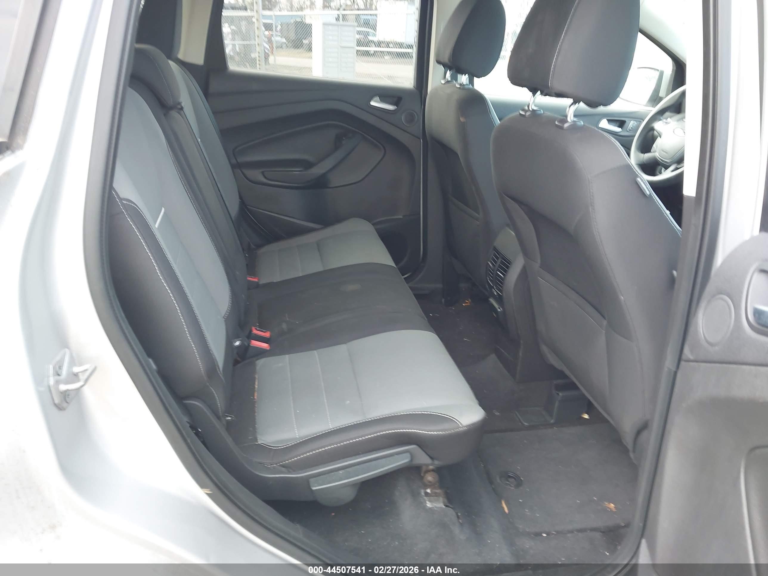 FORD ESCAPE image 8