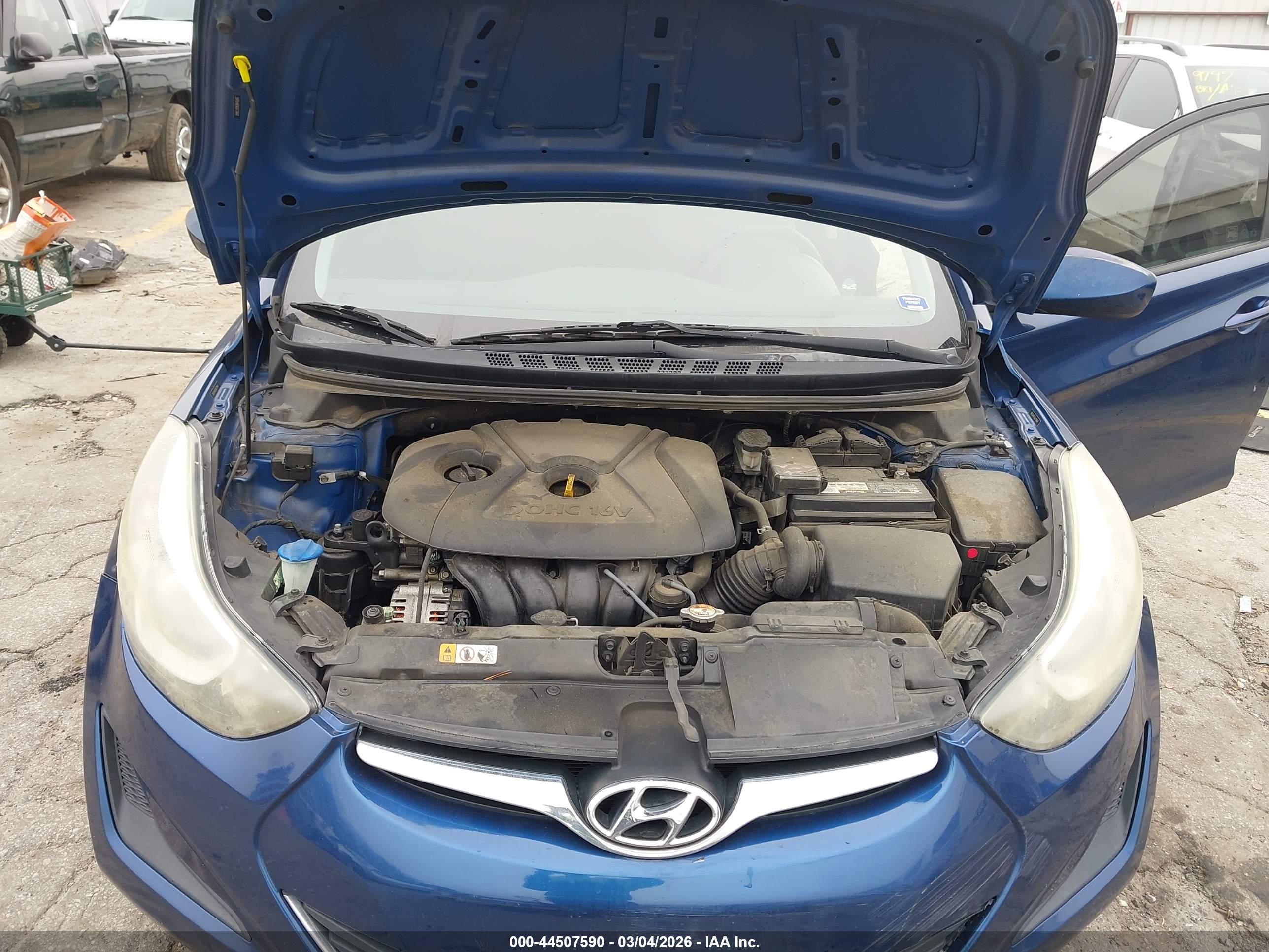 HYUNDAI ELANTRA image 10