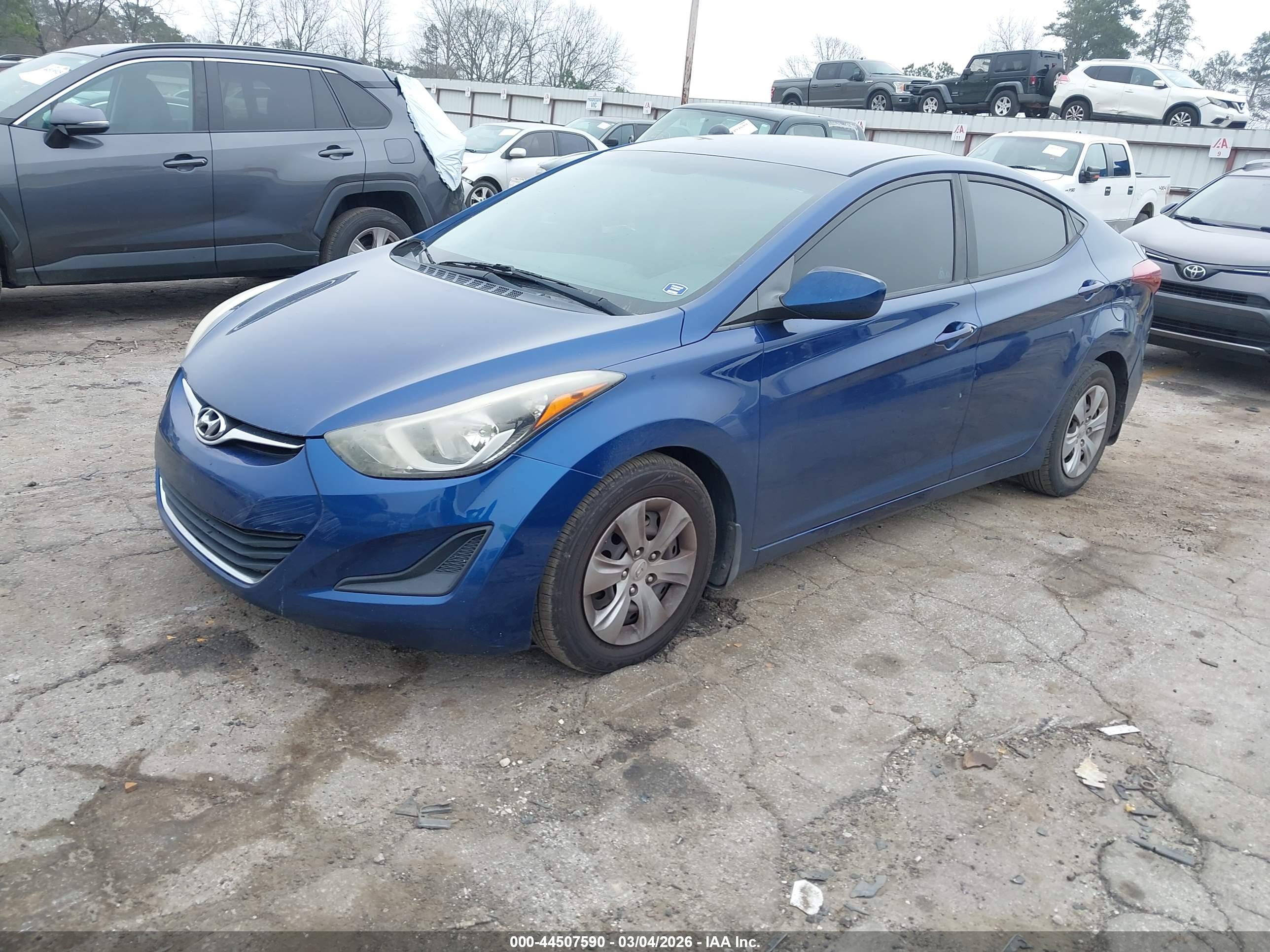 HYUNDAI ELANTRA image 2