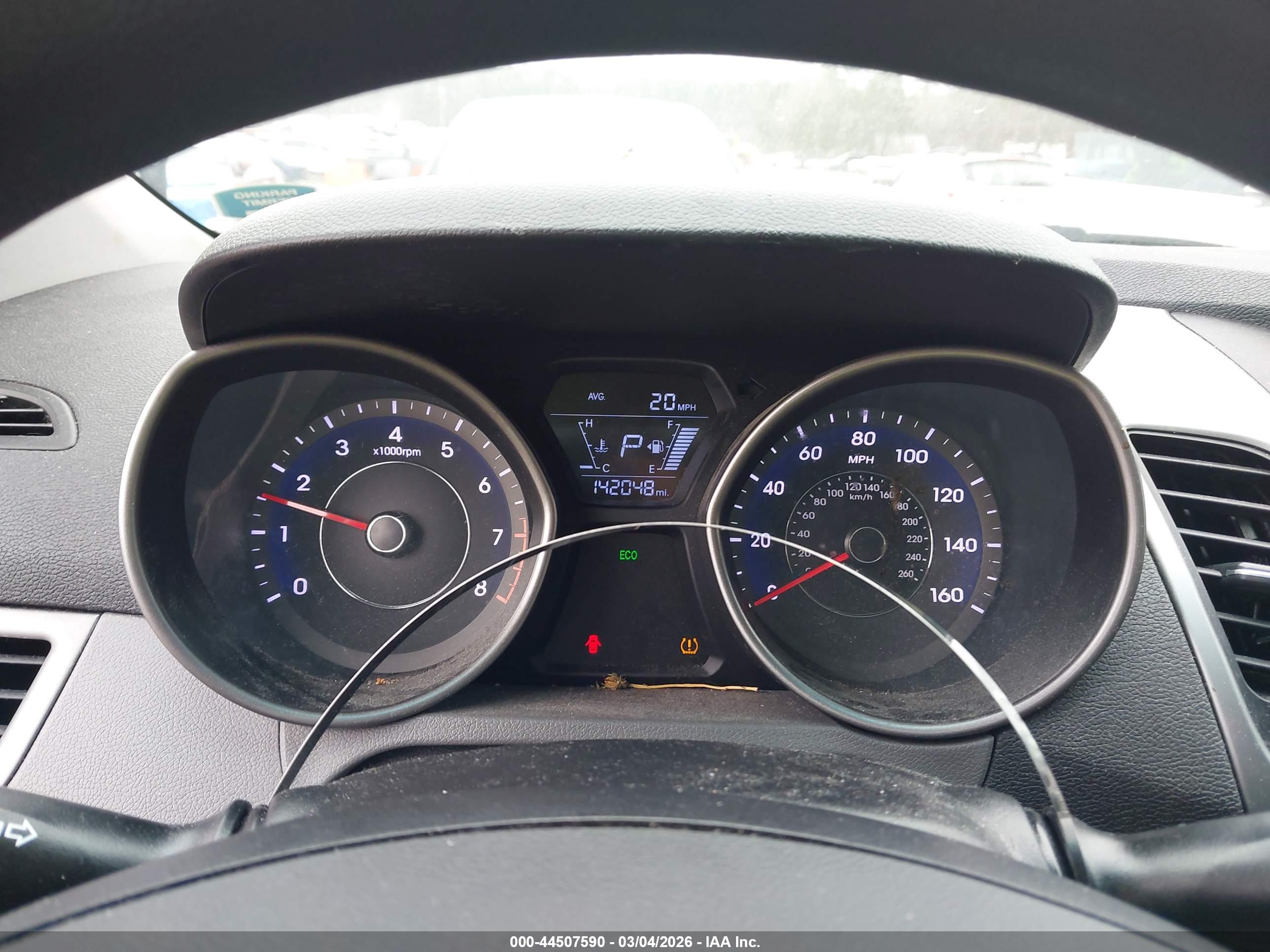 HYUNDAI ELANTRA image 7