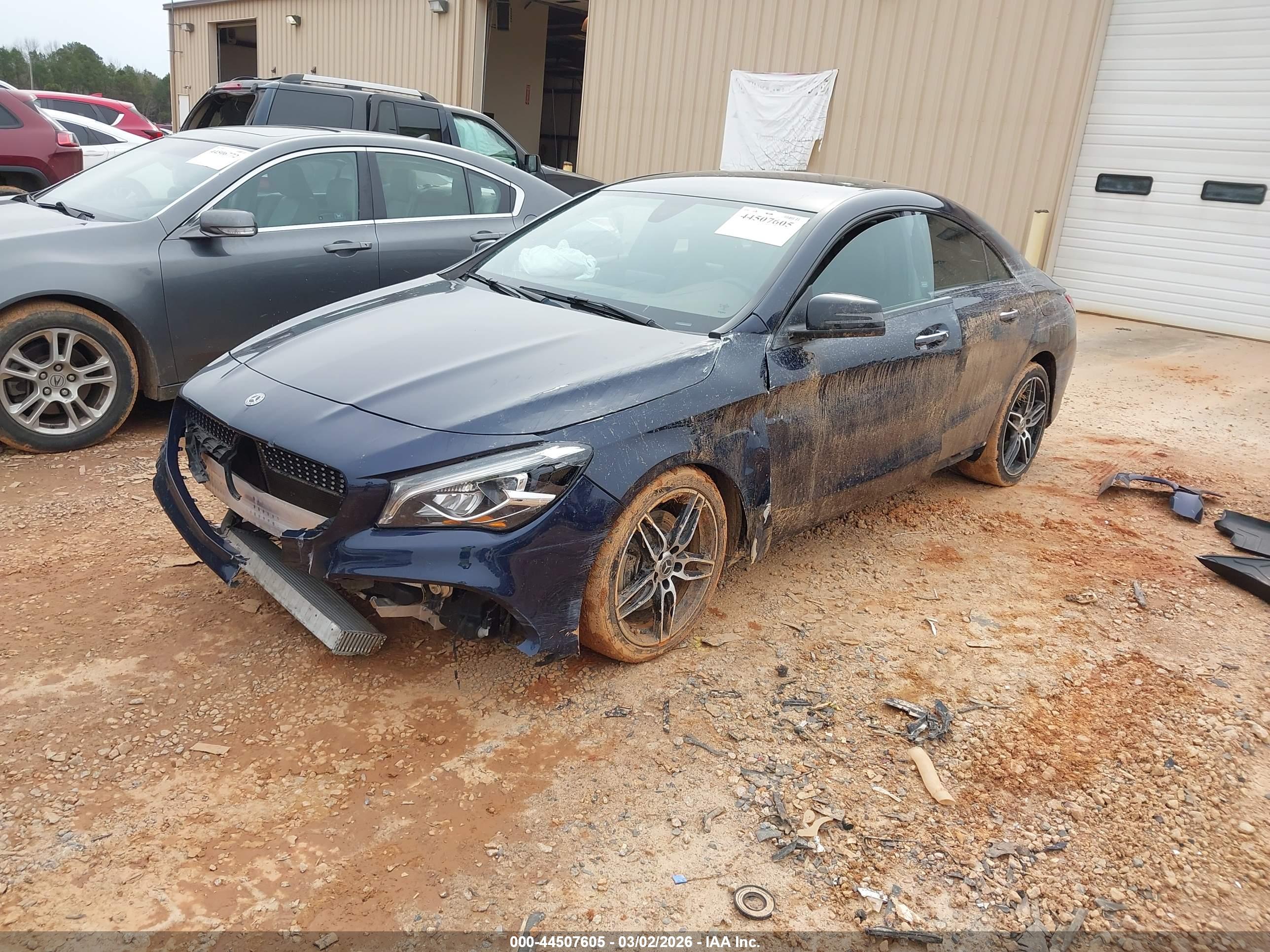 MERCEDES-BENZ CLA image 2