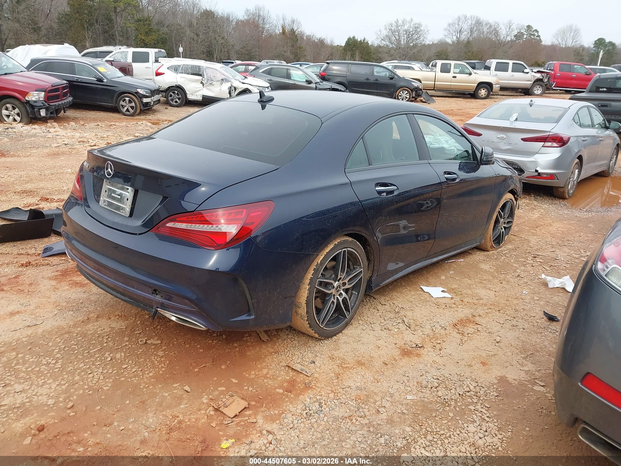 MERCEDES-BENZ CLA image 4