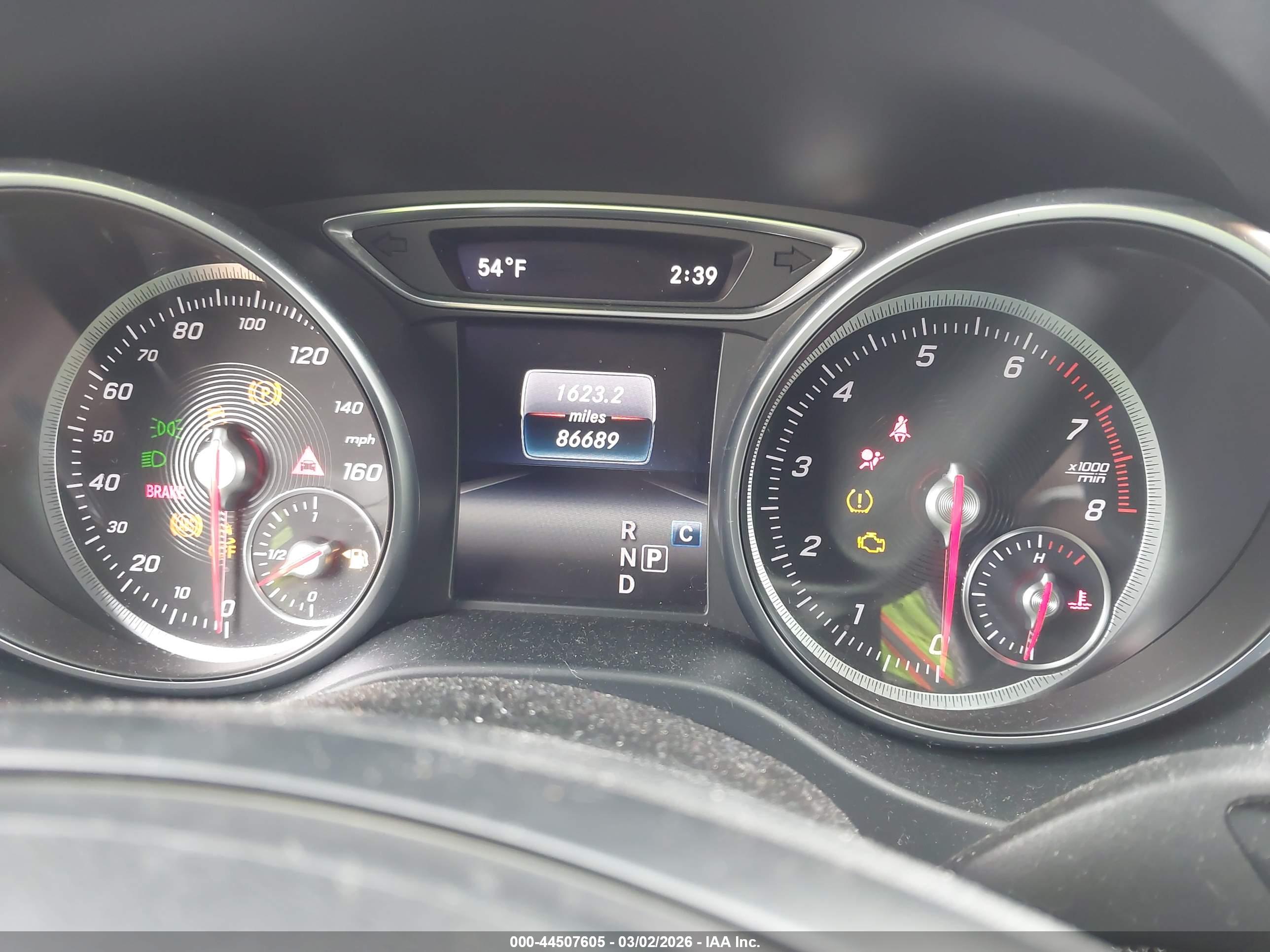 MERCEDES-BENZ CLA image 7