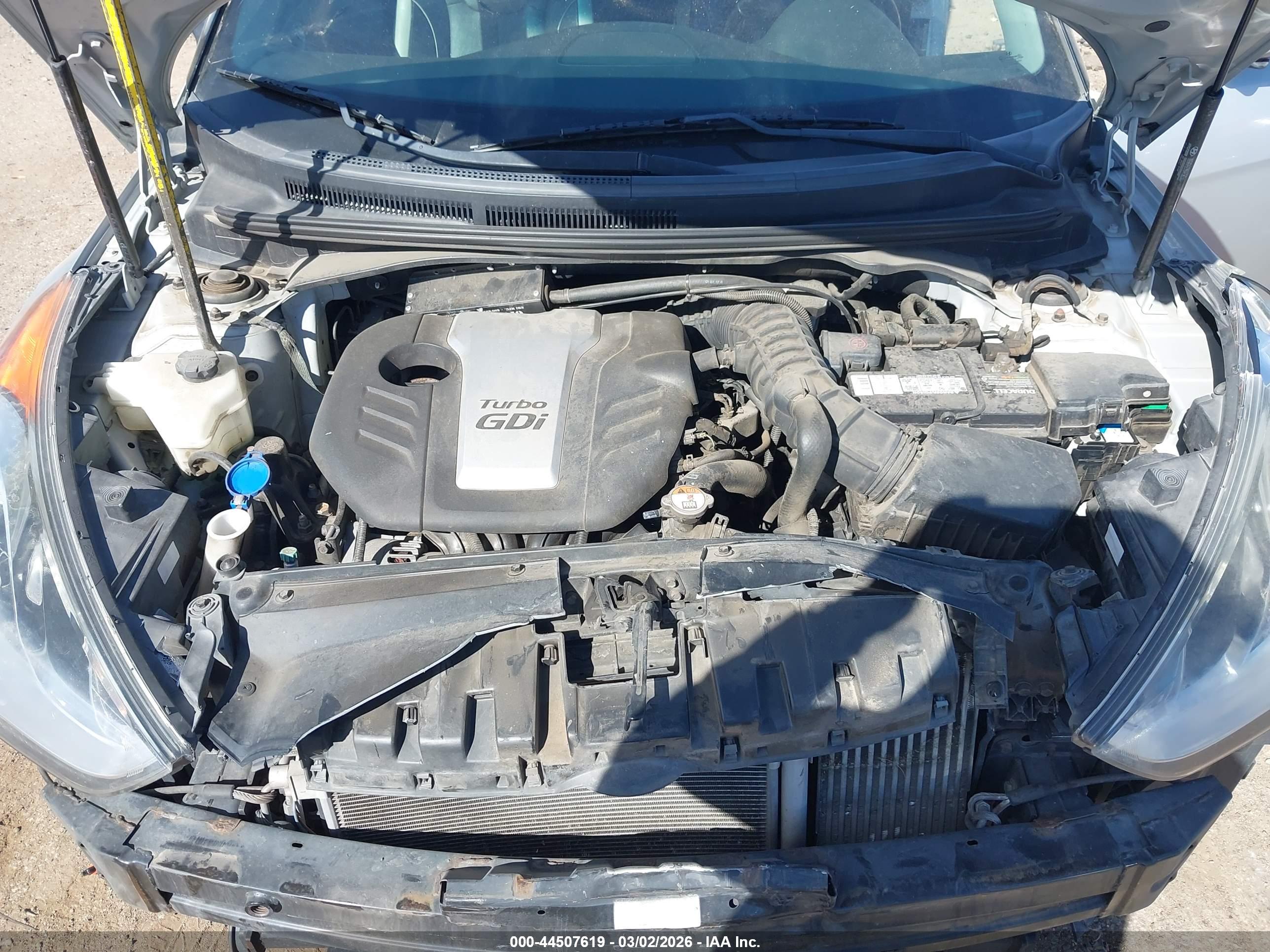 HYUNDAI VELOSTER image 10