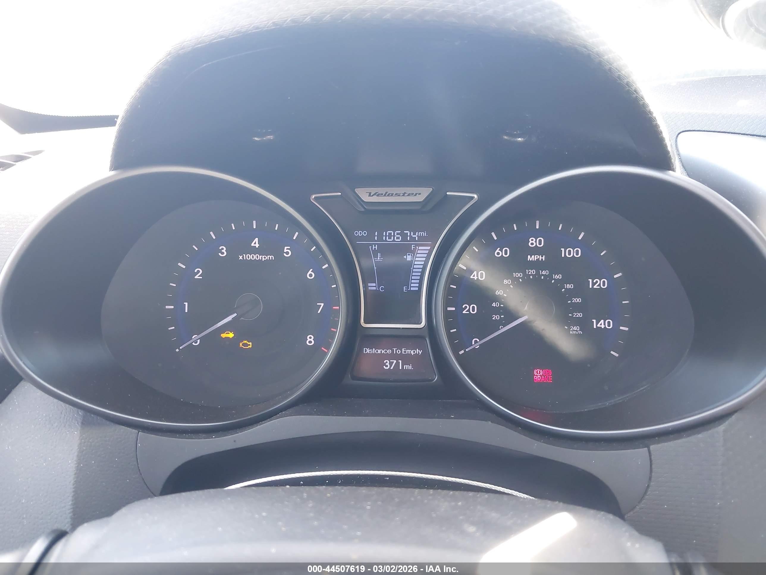 HYUNDAI VELOSTER image 7