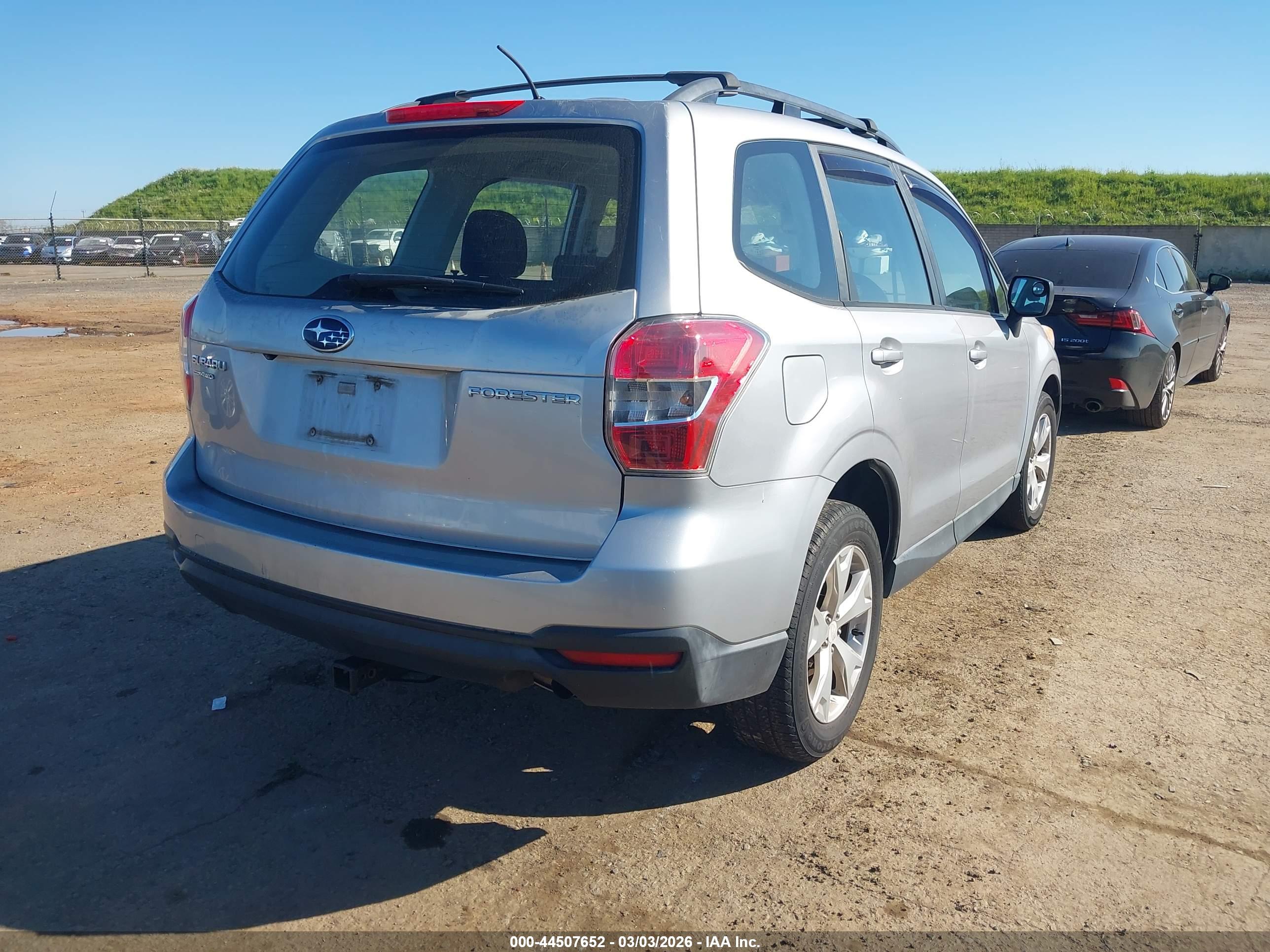 SUBARU FORESTER image 4