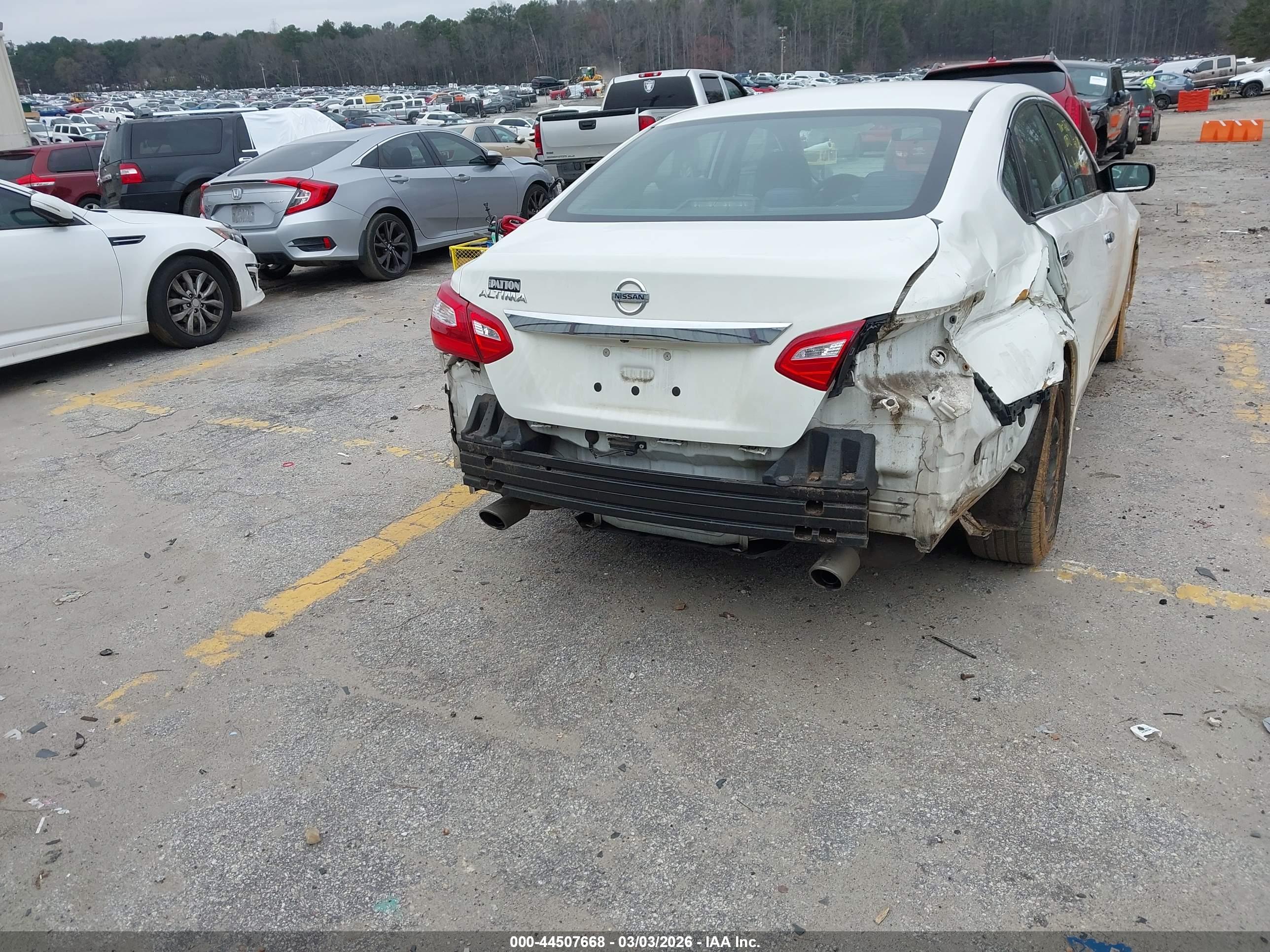 NISSAN ALTIMA image 6