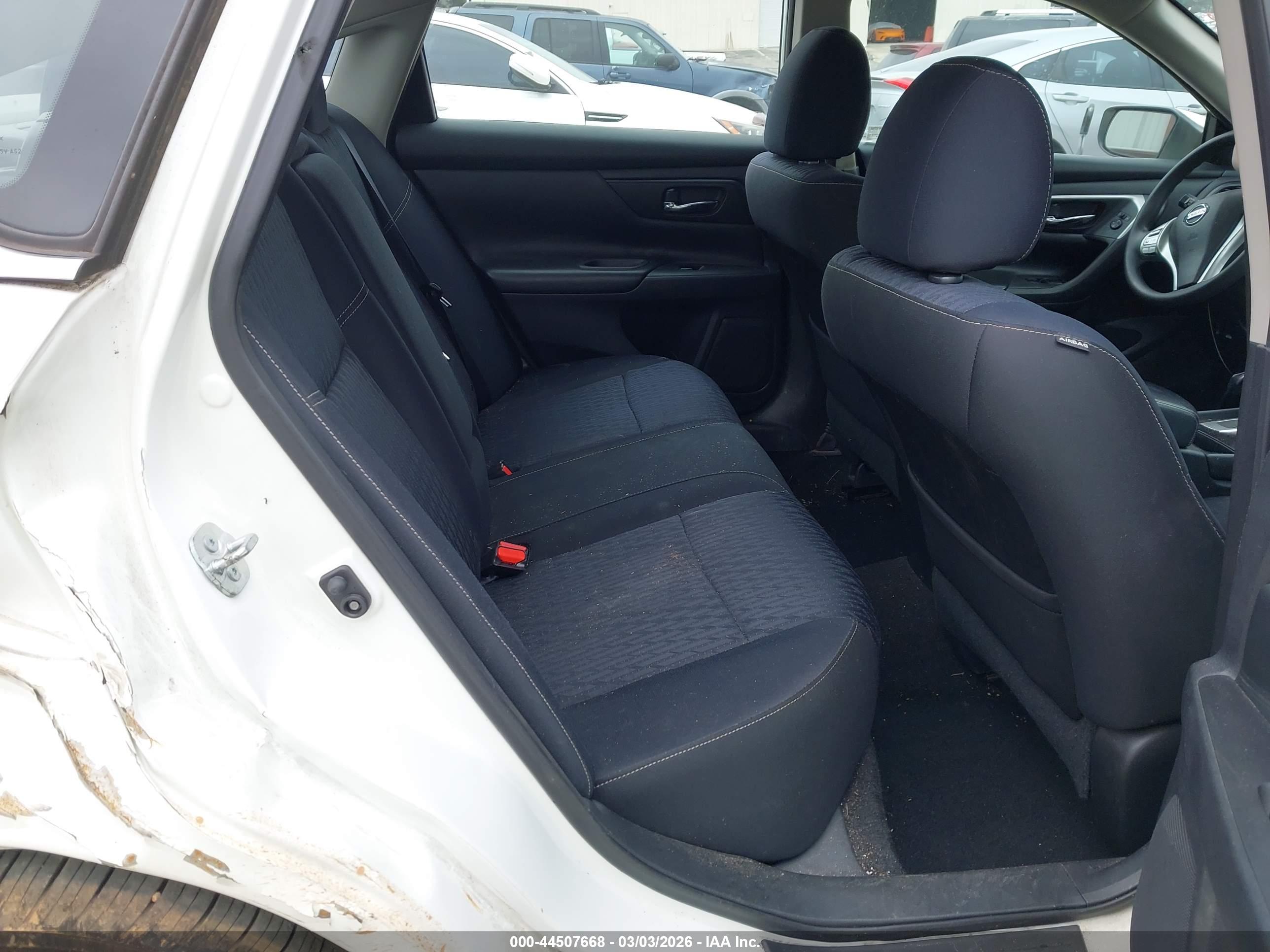 NISSAN ALTIMA image 8