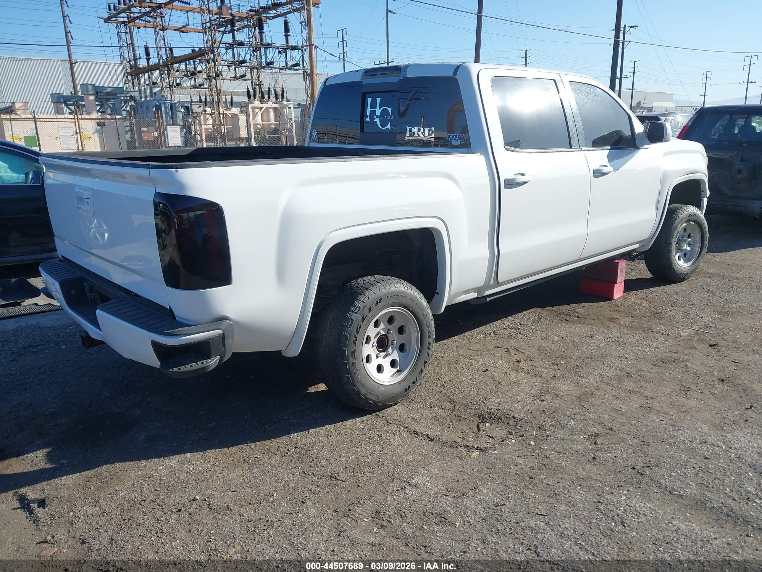 GMC SIERRA image 4