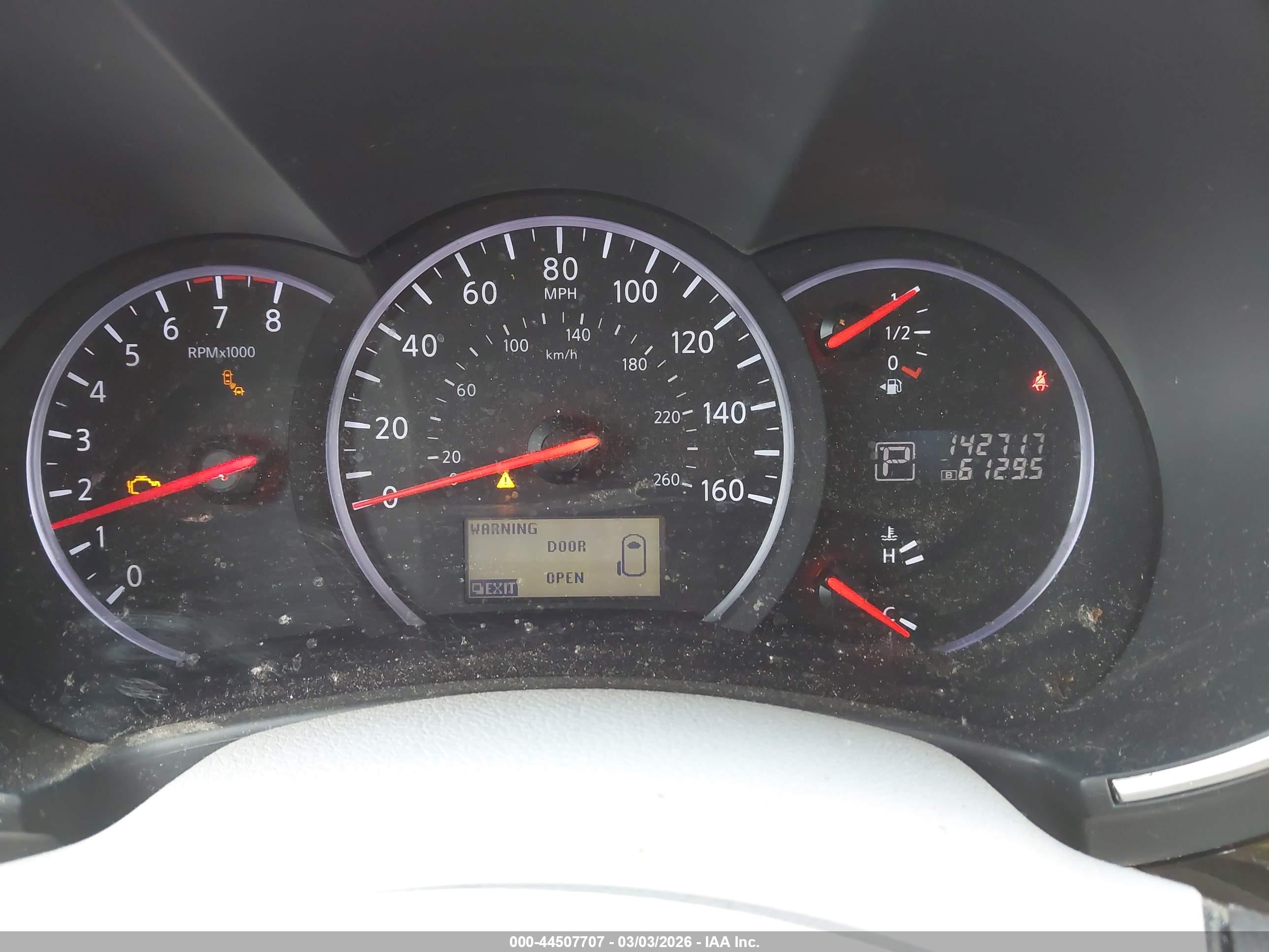 NISSAN QUEST image 7