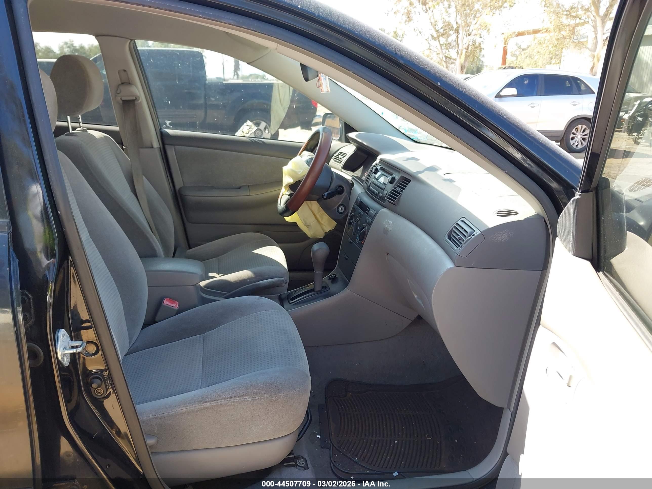 TOYOTA COROLLA image 5
