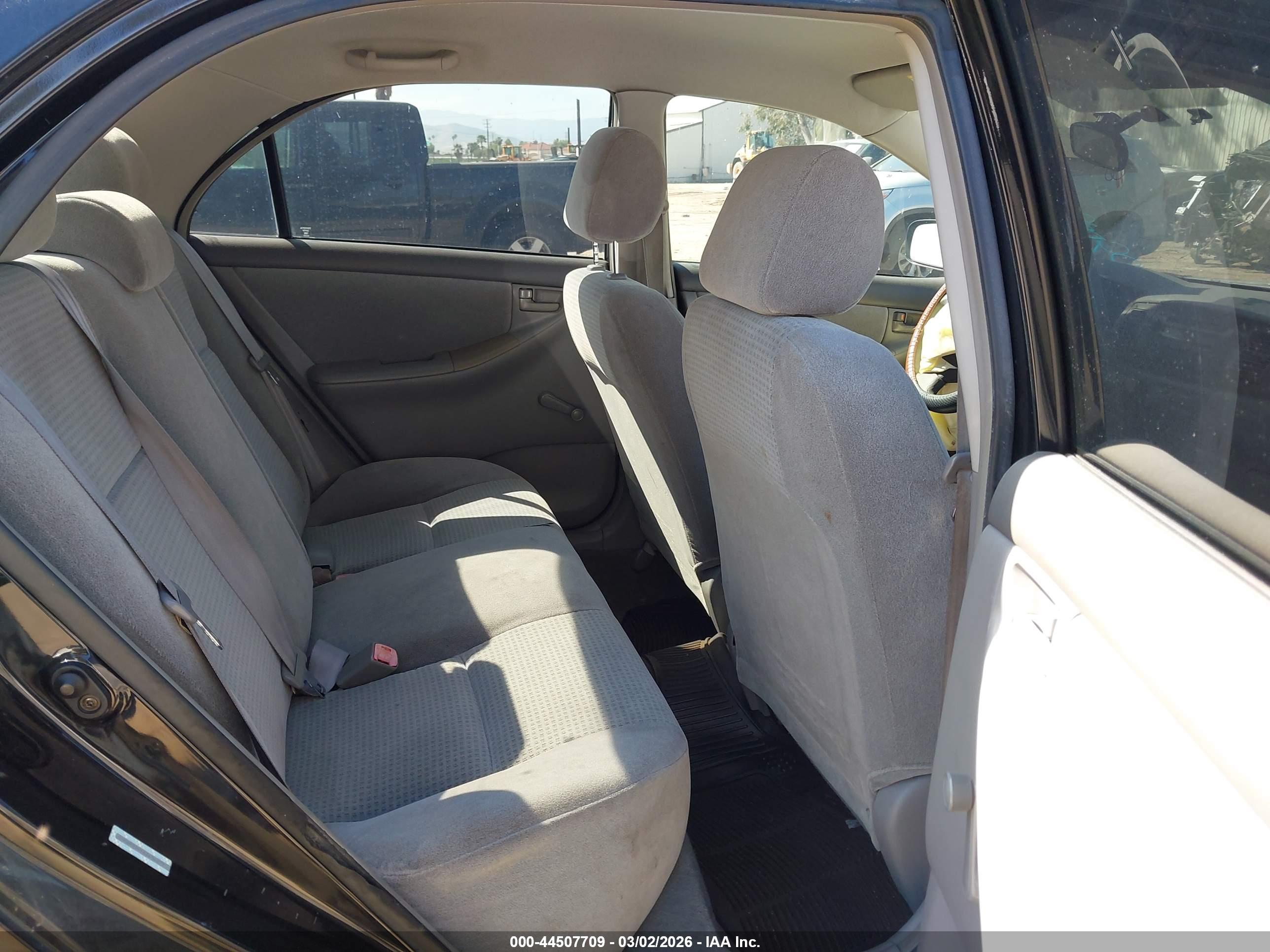 TOYOTA COROLLA image 8