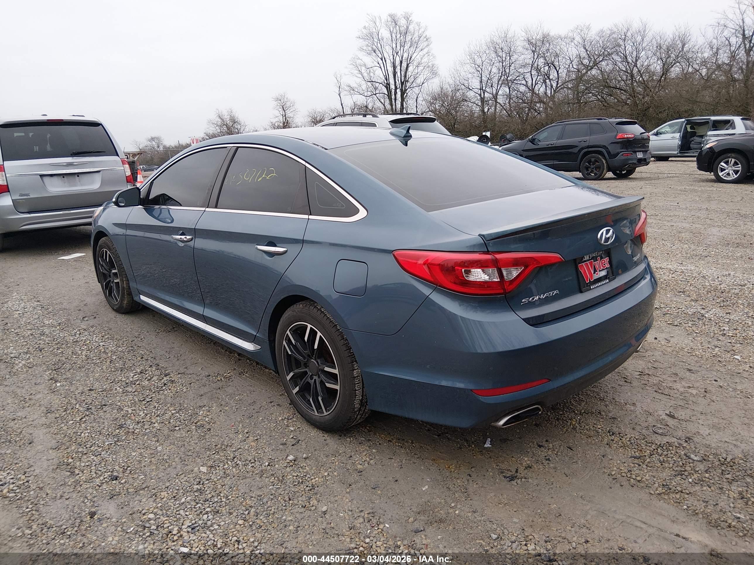 HYUNDAI SONATA image 3