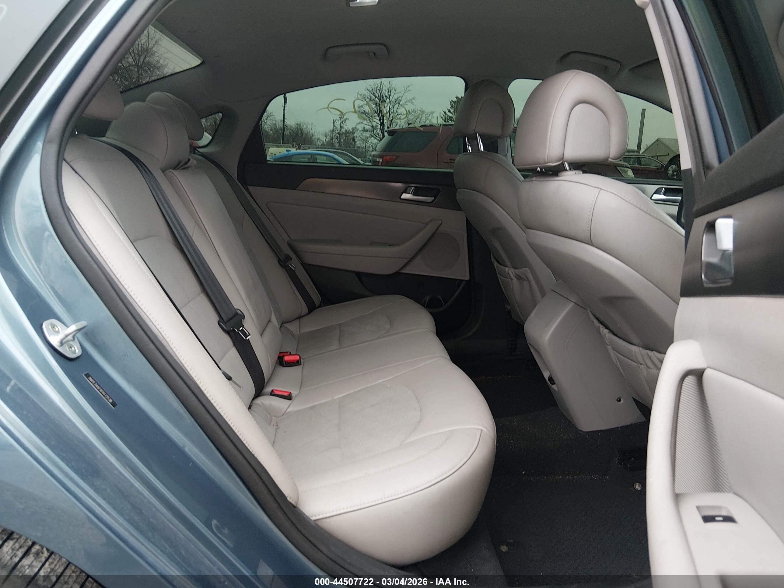 HYUNDAI SONATA image 8