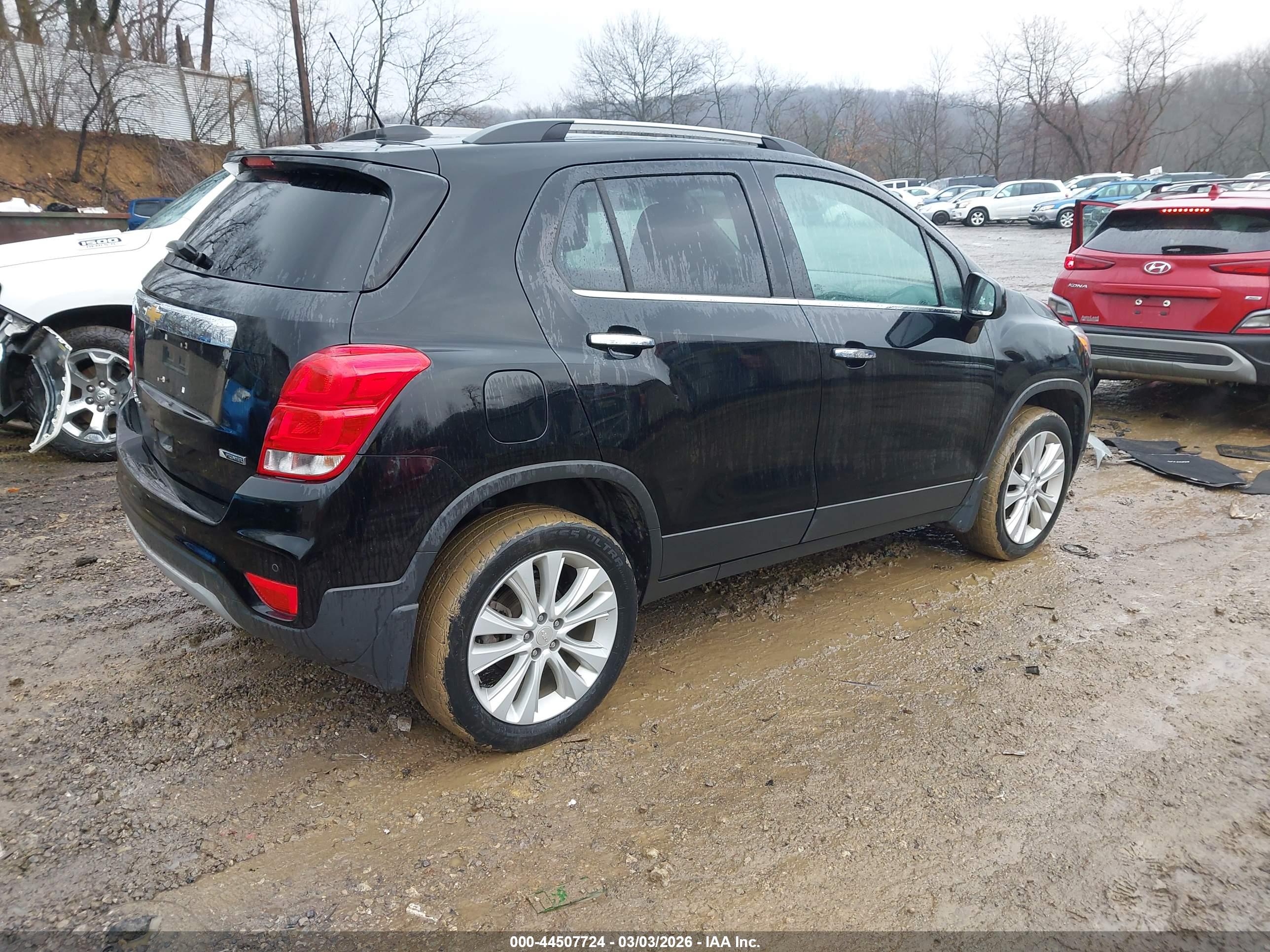 CHEVROLET TRAX image 4