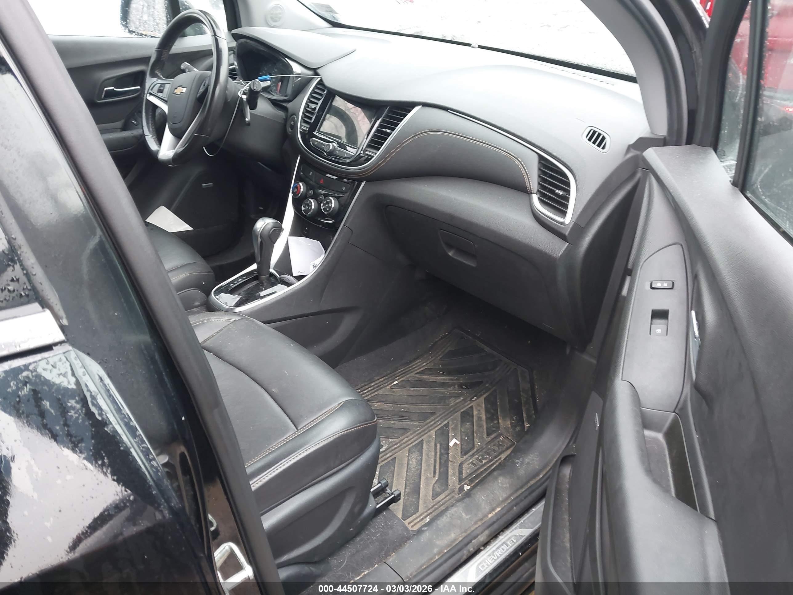 CHEVROLET TRAX image 5