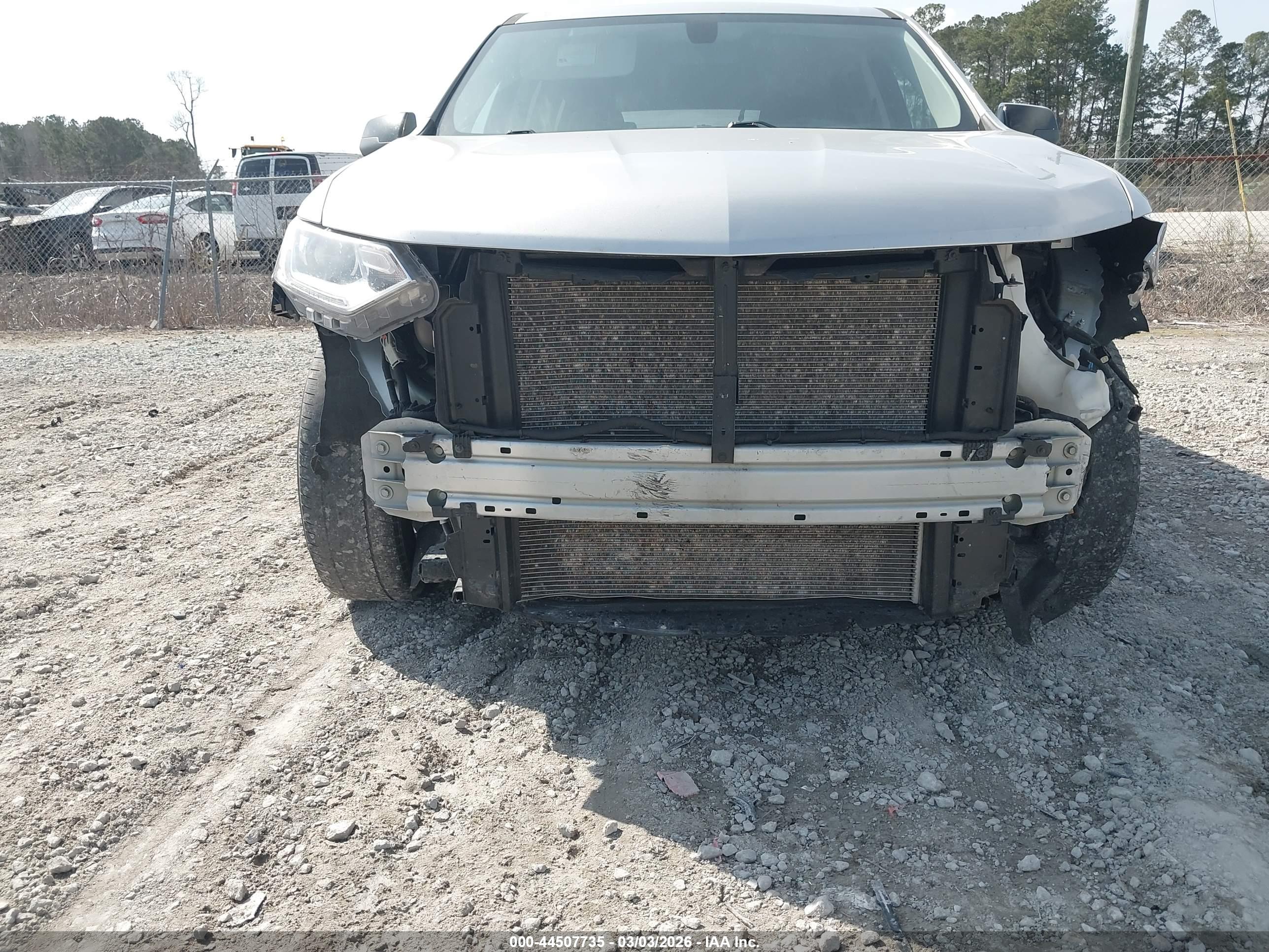 CHEVROLET TRAVERSE image 6