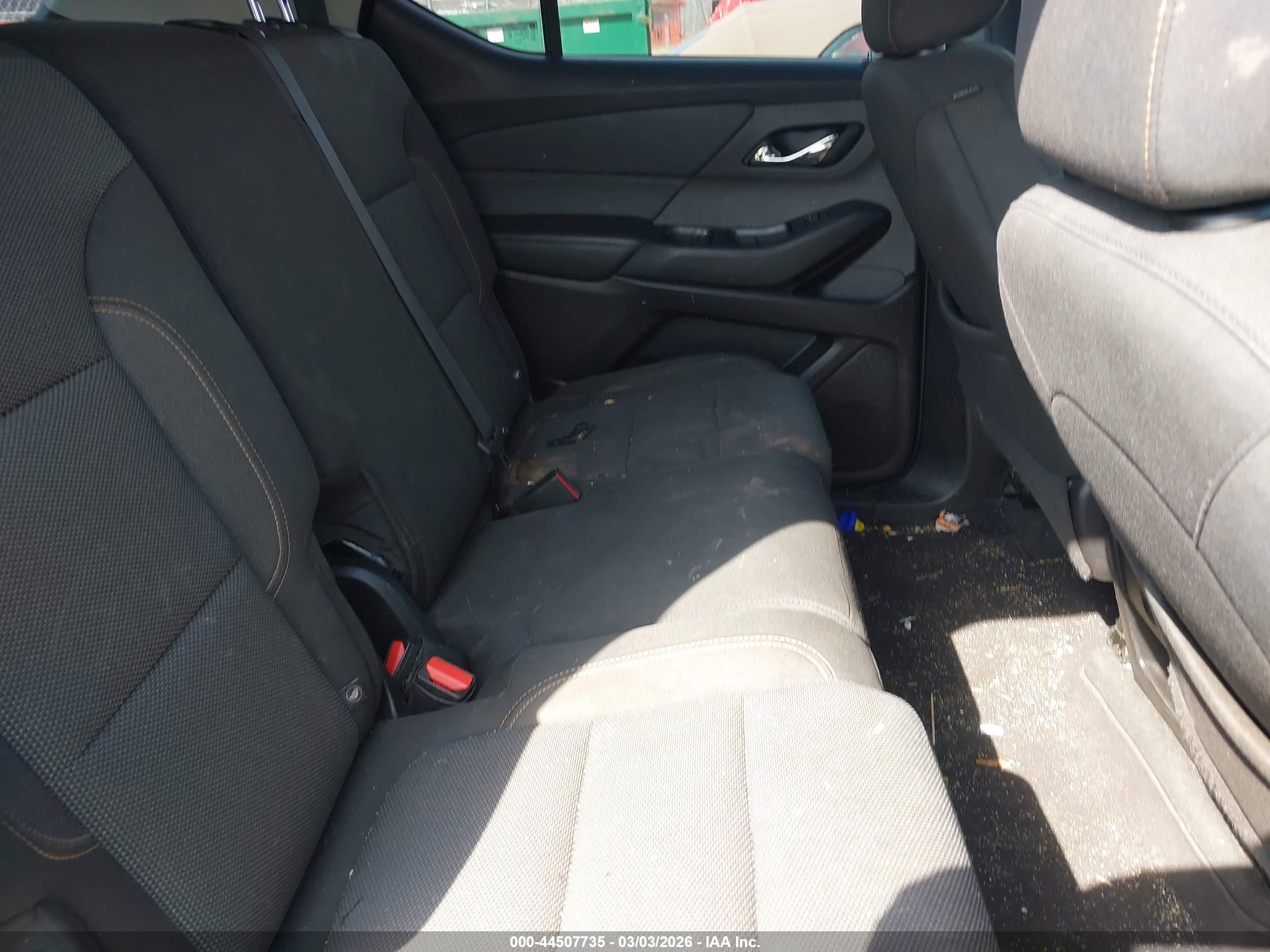 CHEVROLET TRAVERSE image 8