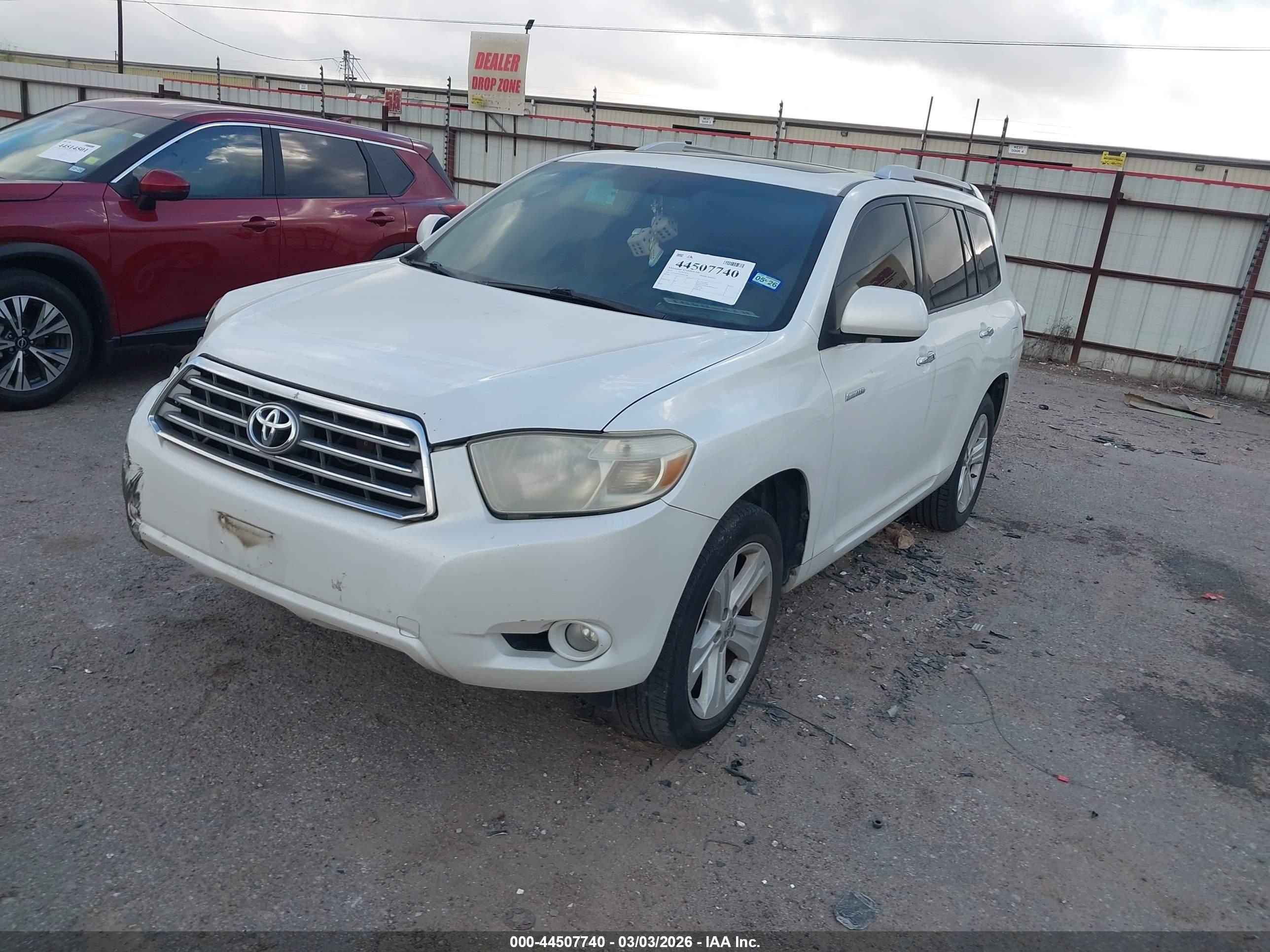 TOYOTA HIGHLANDER image 2