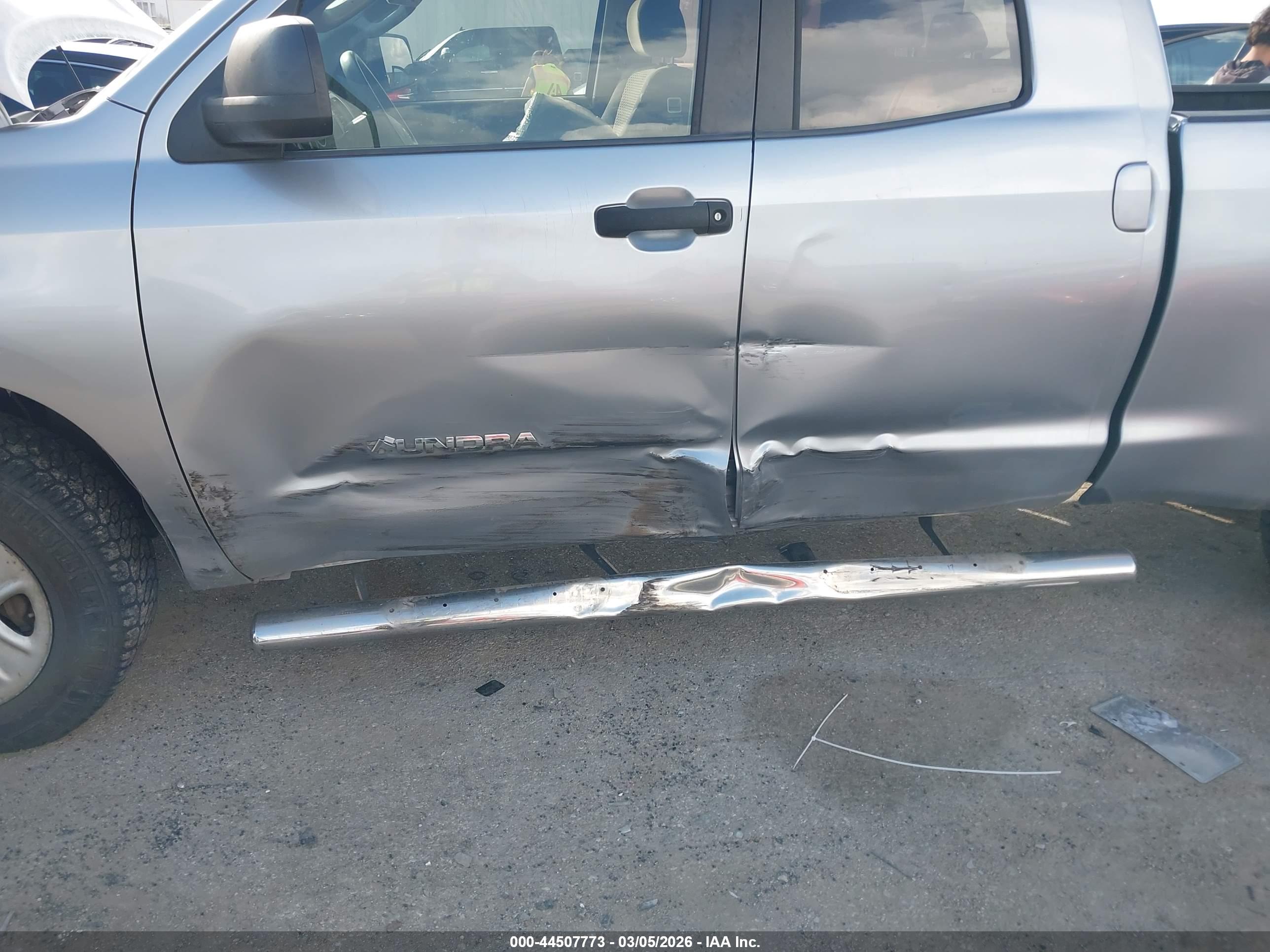 TOYOTA TUNDRA image 6