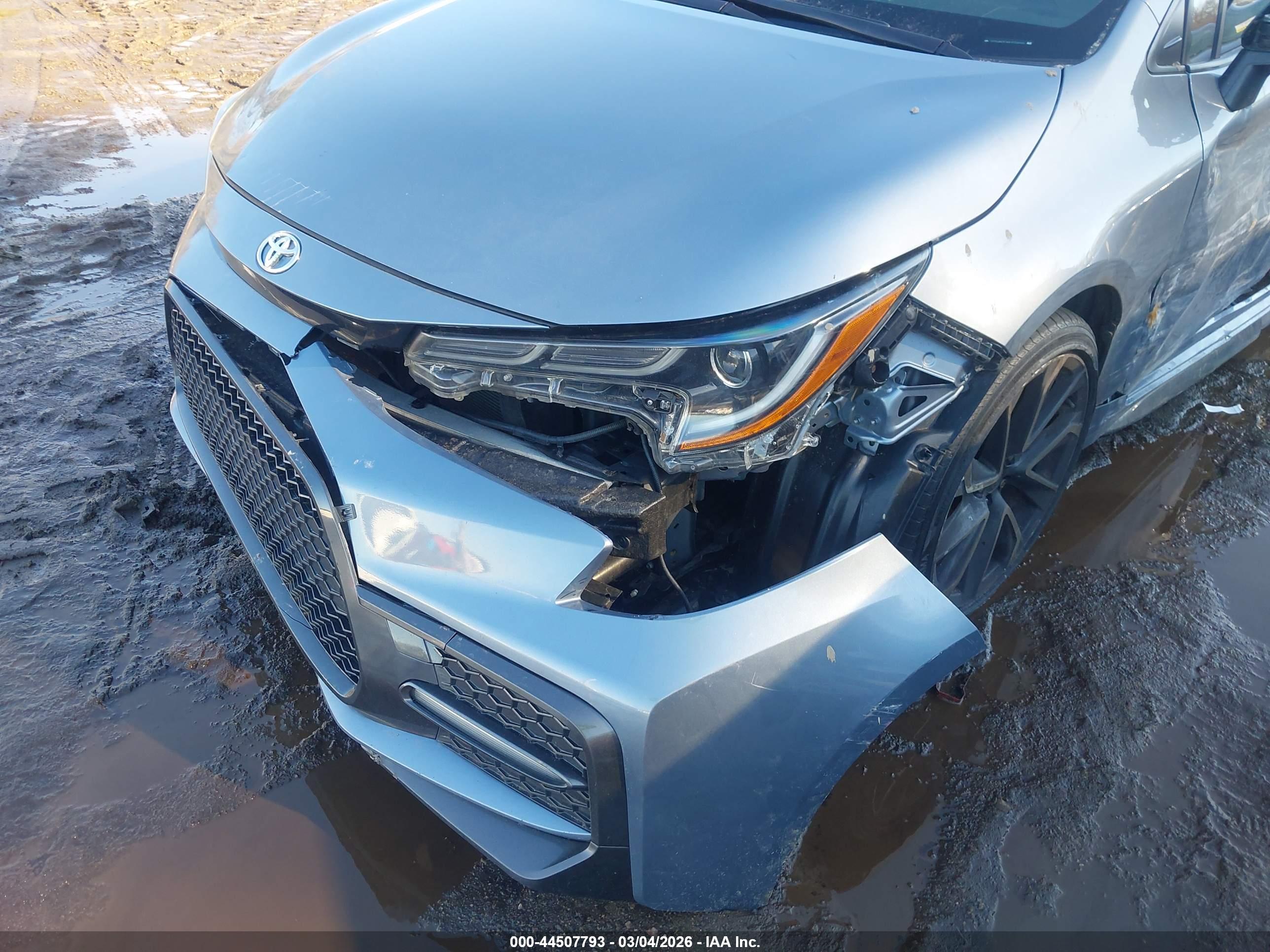 TOYOTA COROLLA image 6