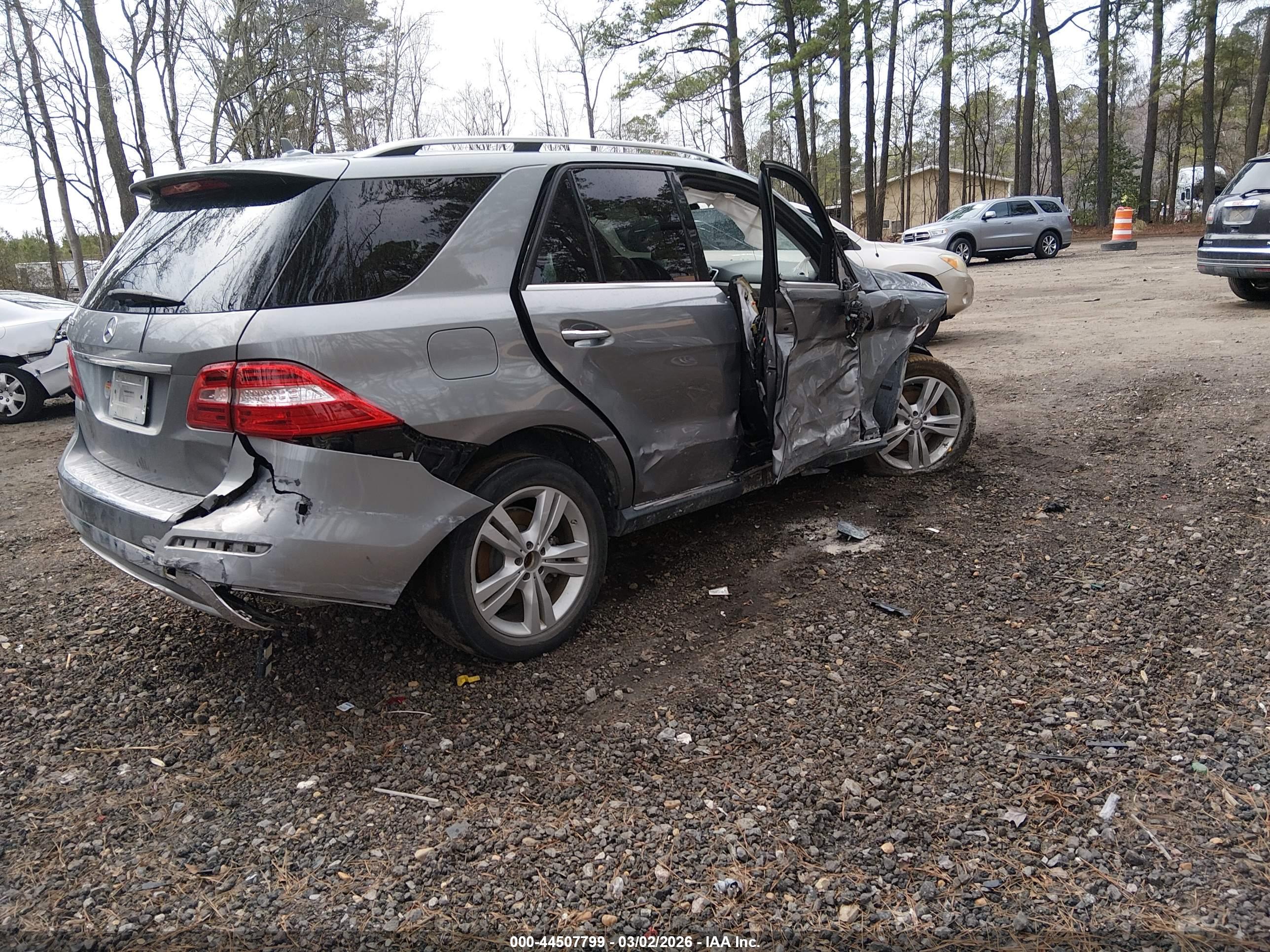 MERCEDES-BENZ ML image 4