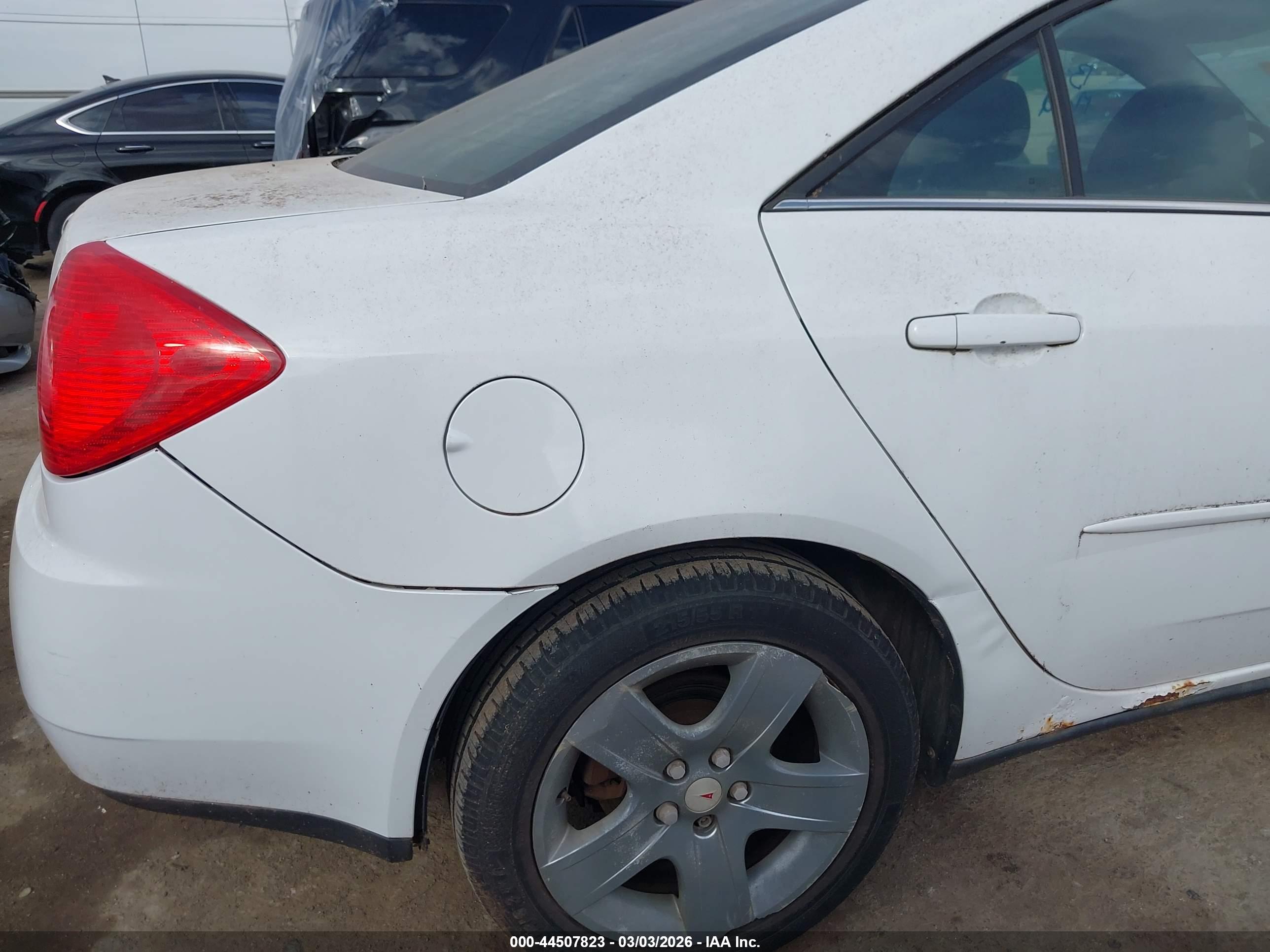 PONTIAC G6 image 6