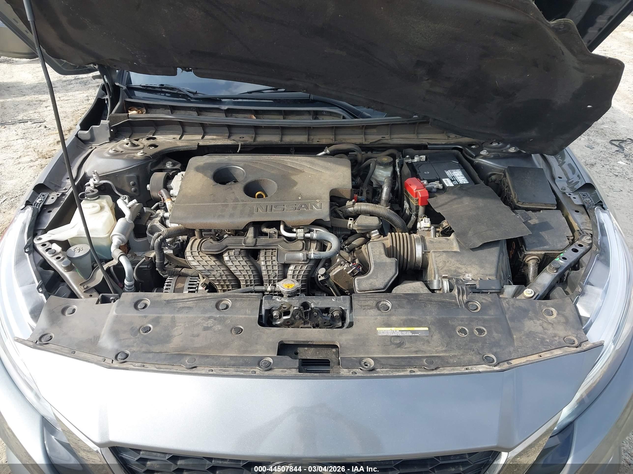 NISSAN ALTIMA image 10