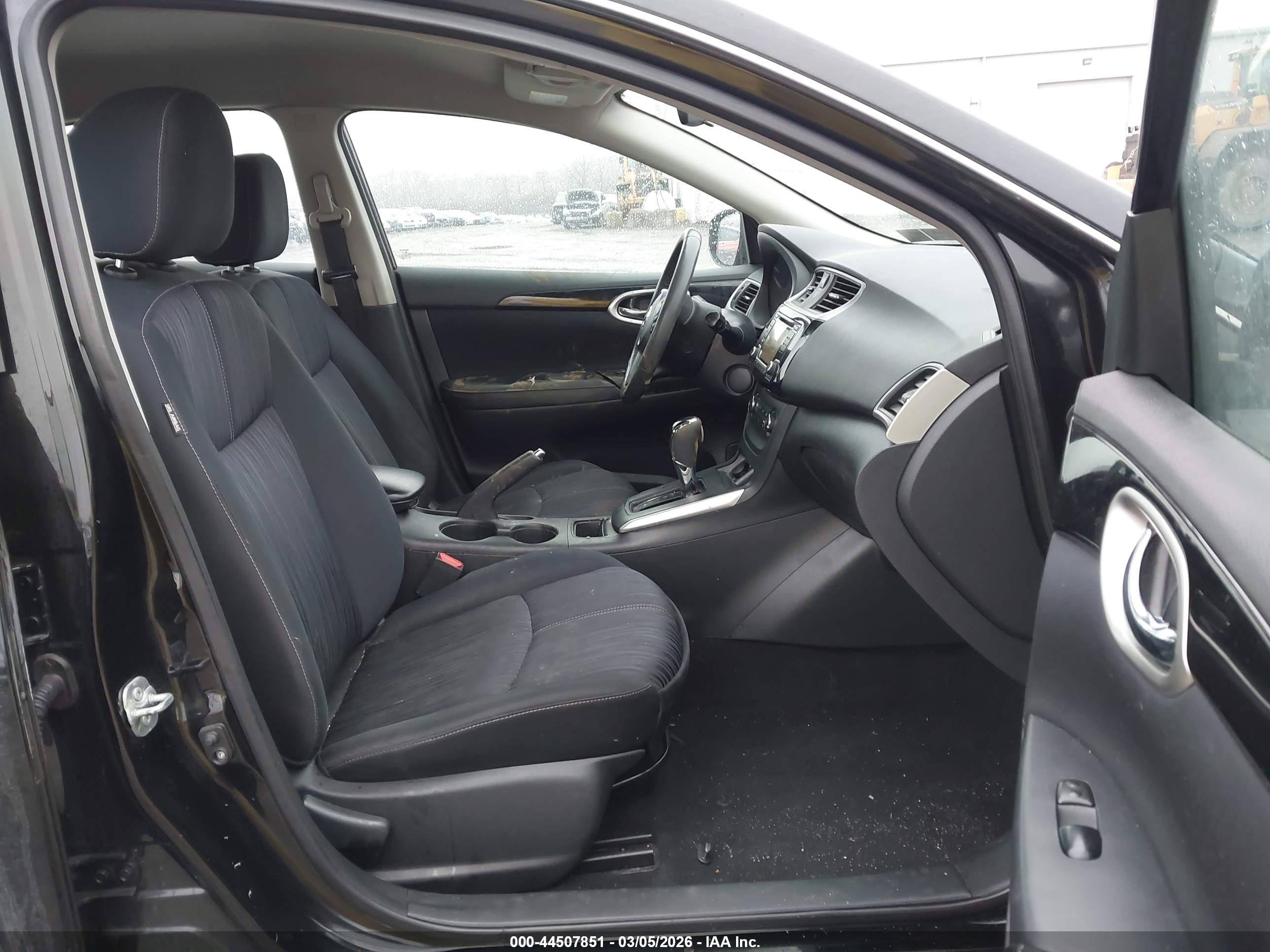 NISSAN SENTRA image 5