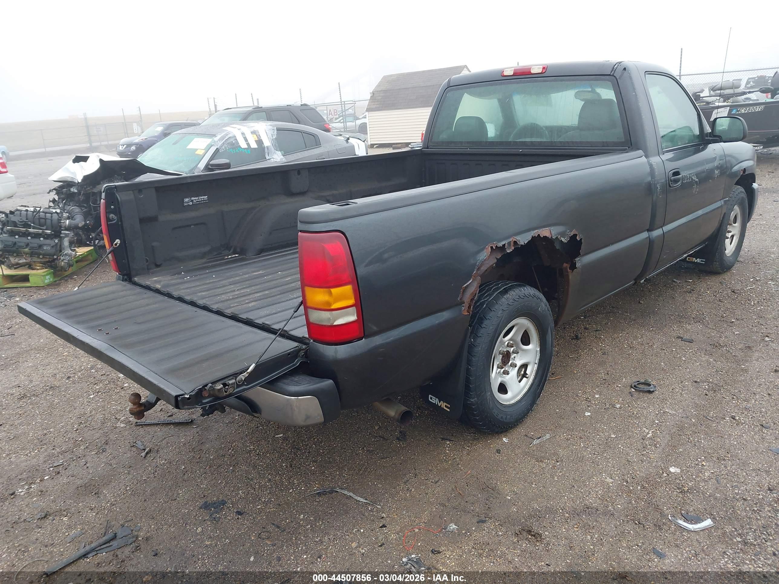 GMC SIERRA image 4
