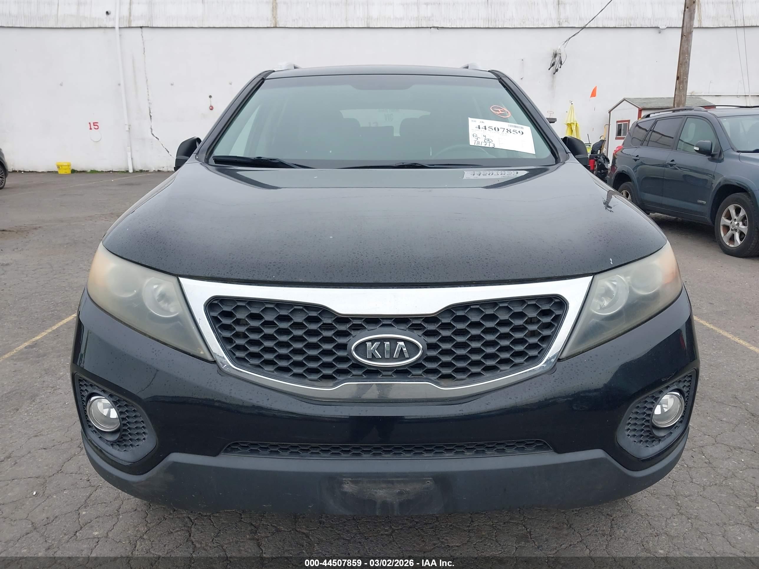 KIA SORENTO image 6