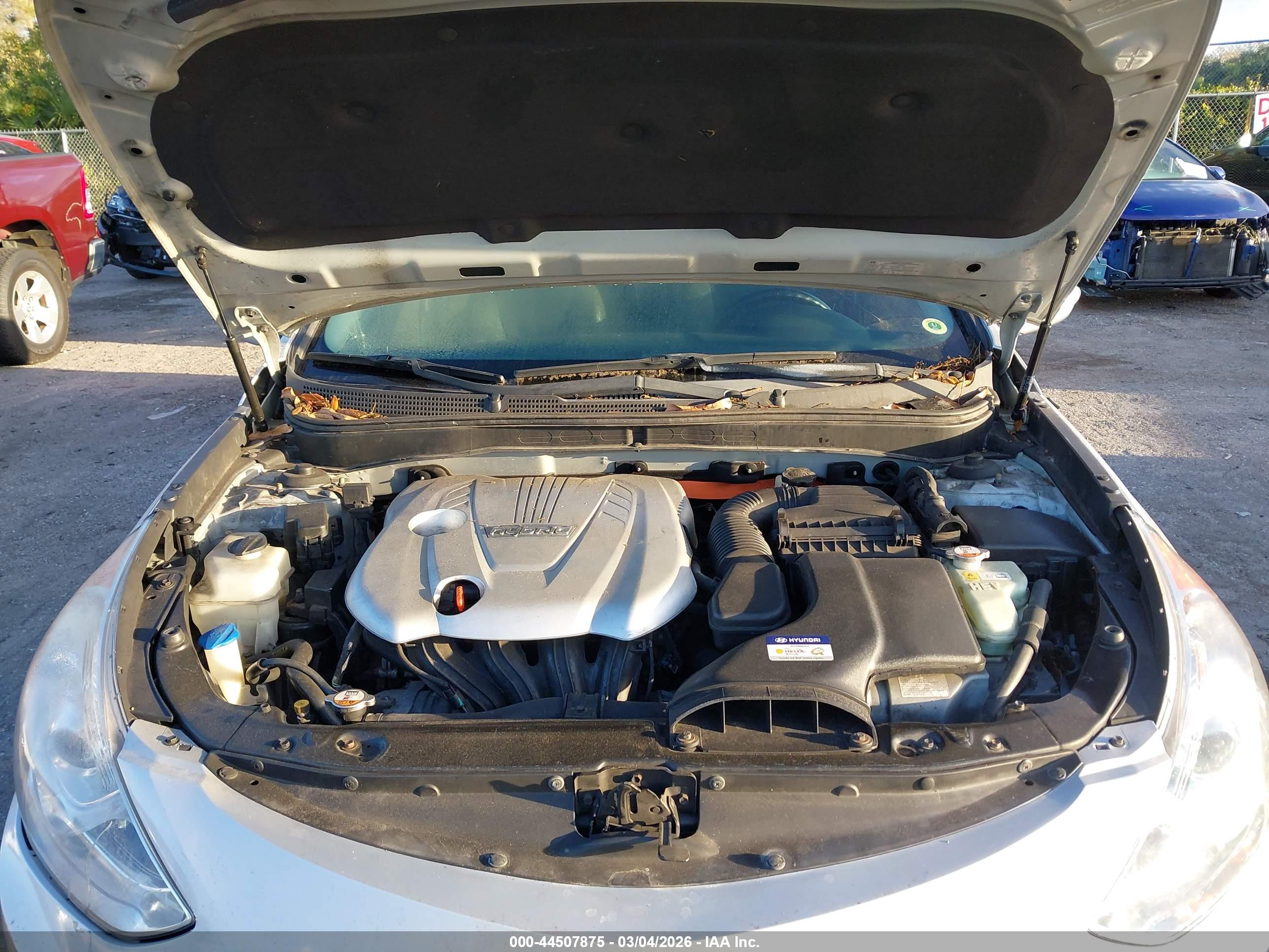 HYUNDAI SONATA image 10