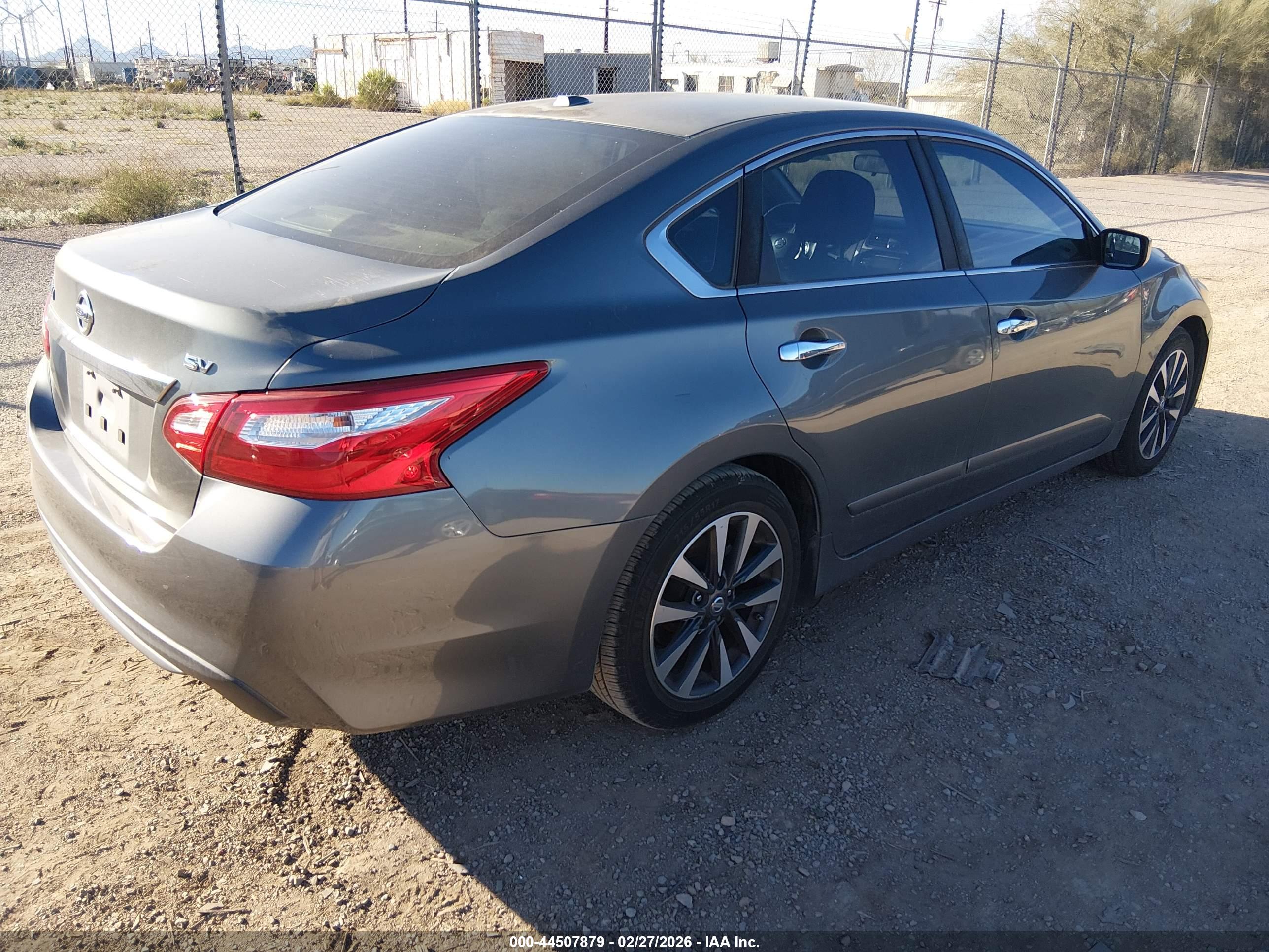 NISSAN ALTIMA image 4