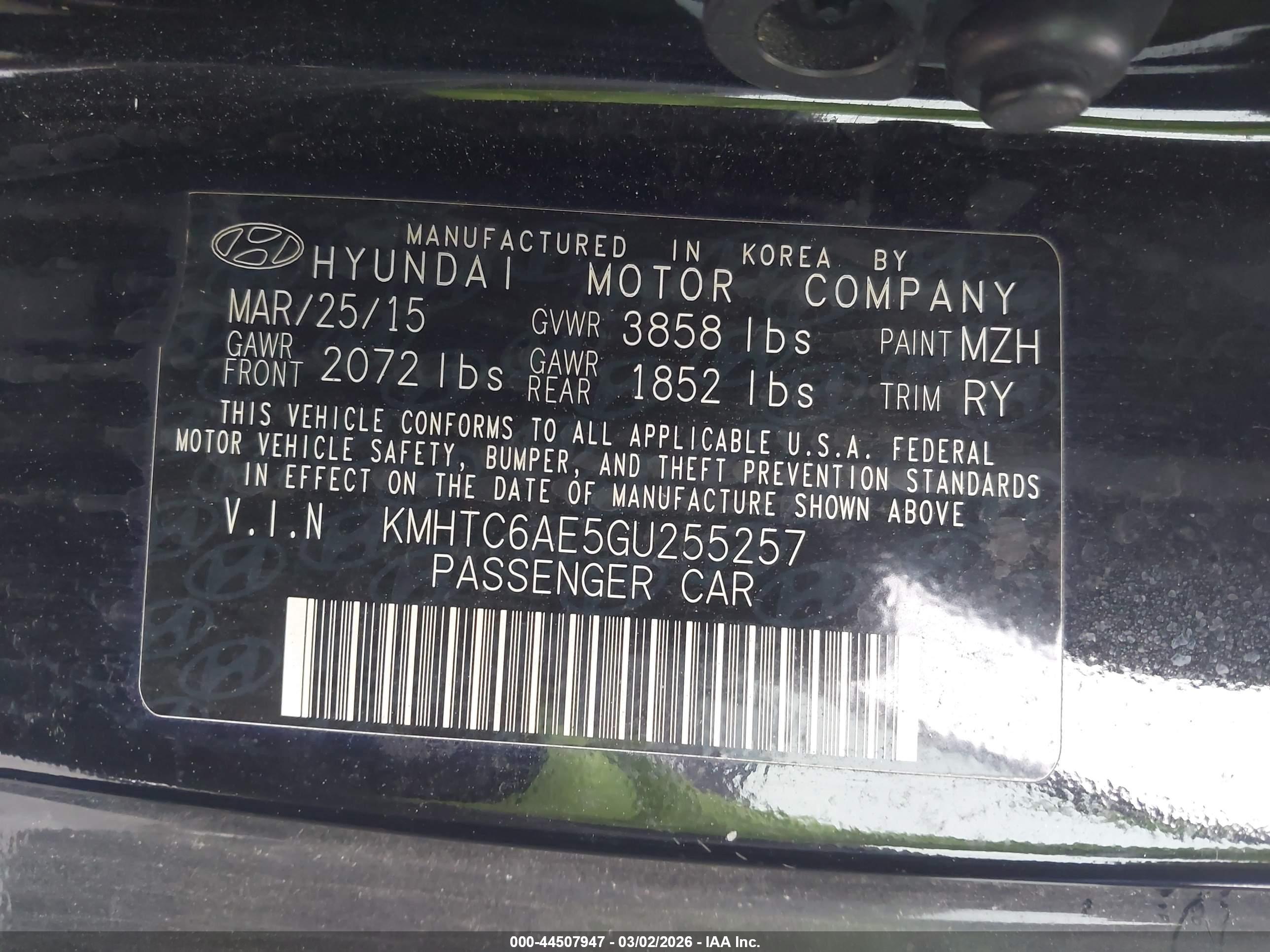 HYUNDAI VELOSTER image 9