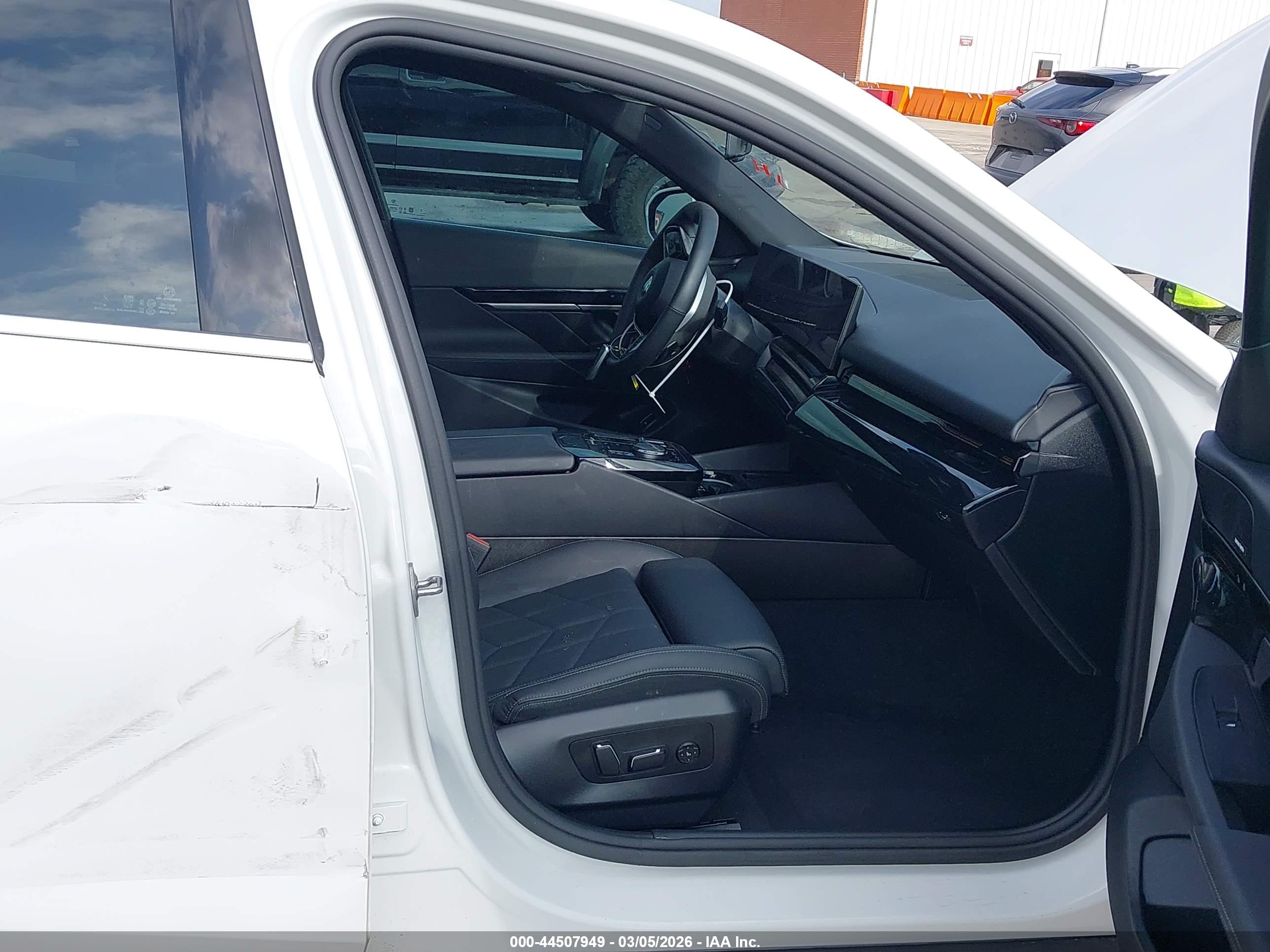 BMW 530I image 5