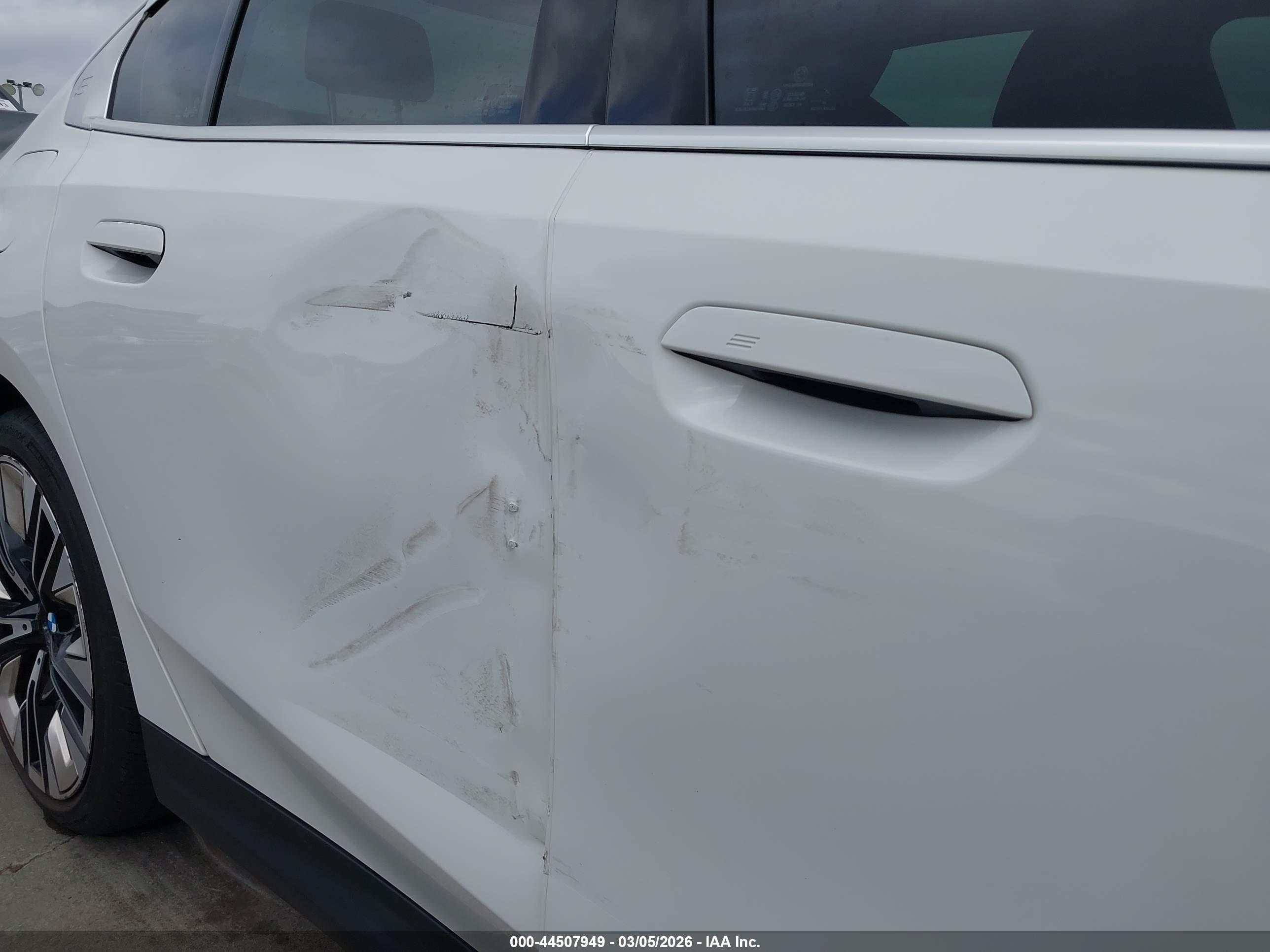 BMW 530I image 6
