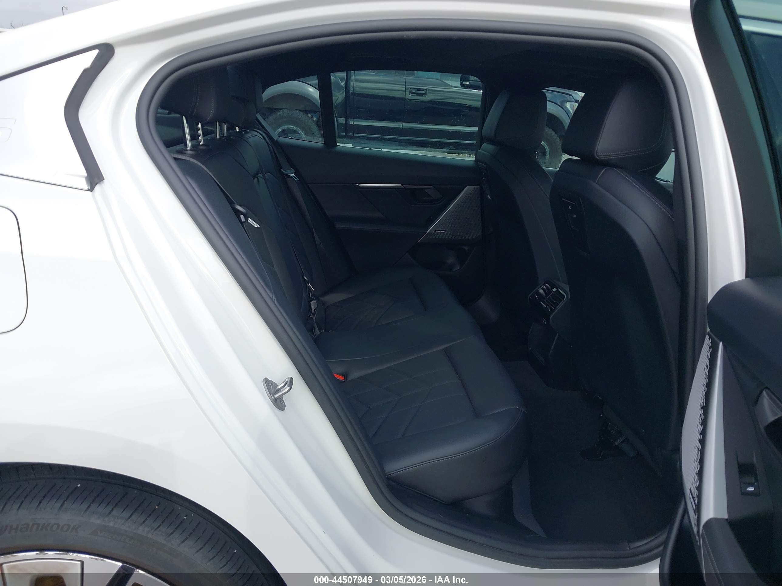 BMW 530I image 8