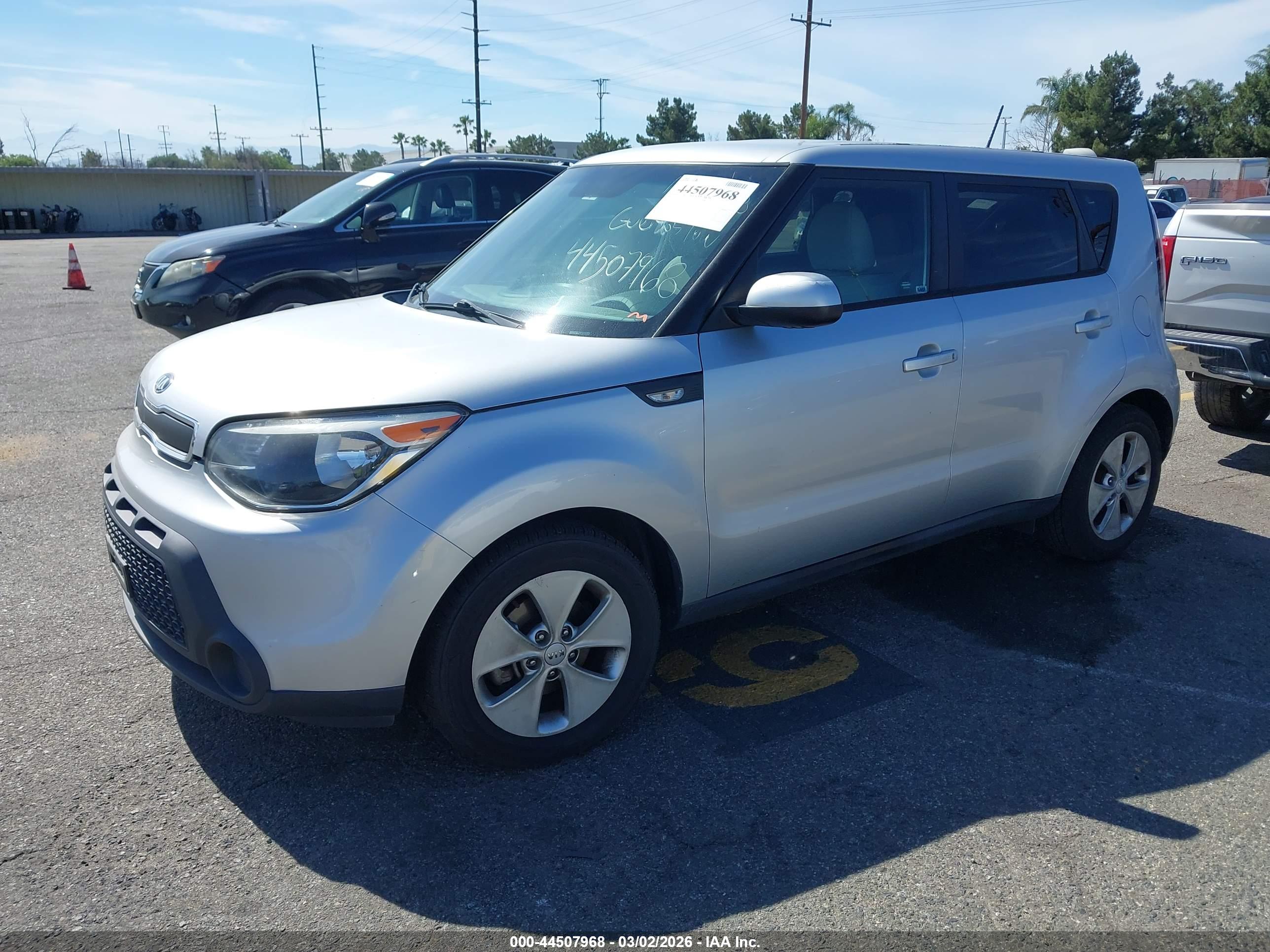 KIA SOUL image 2