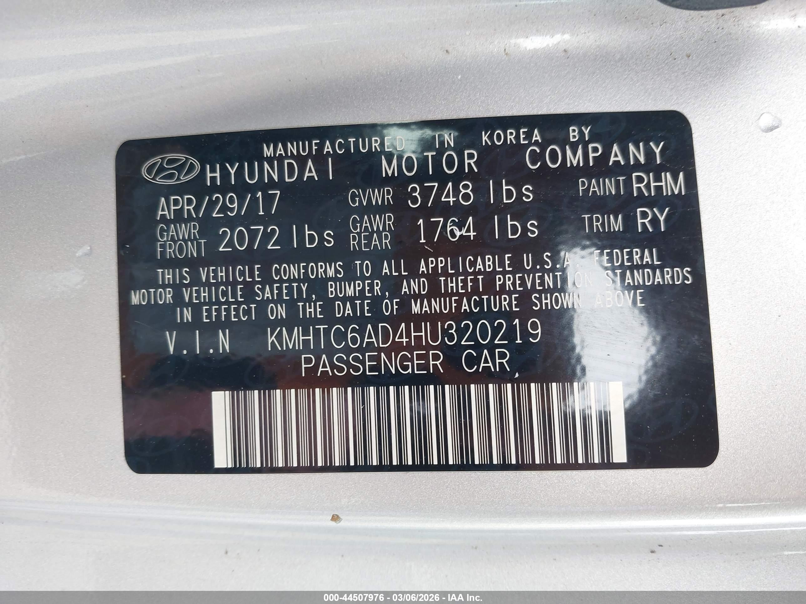 HYUNDAI VELOSTER image 9