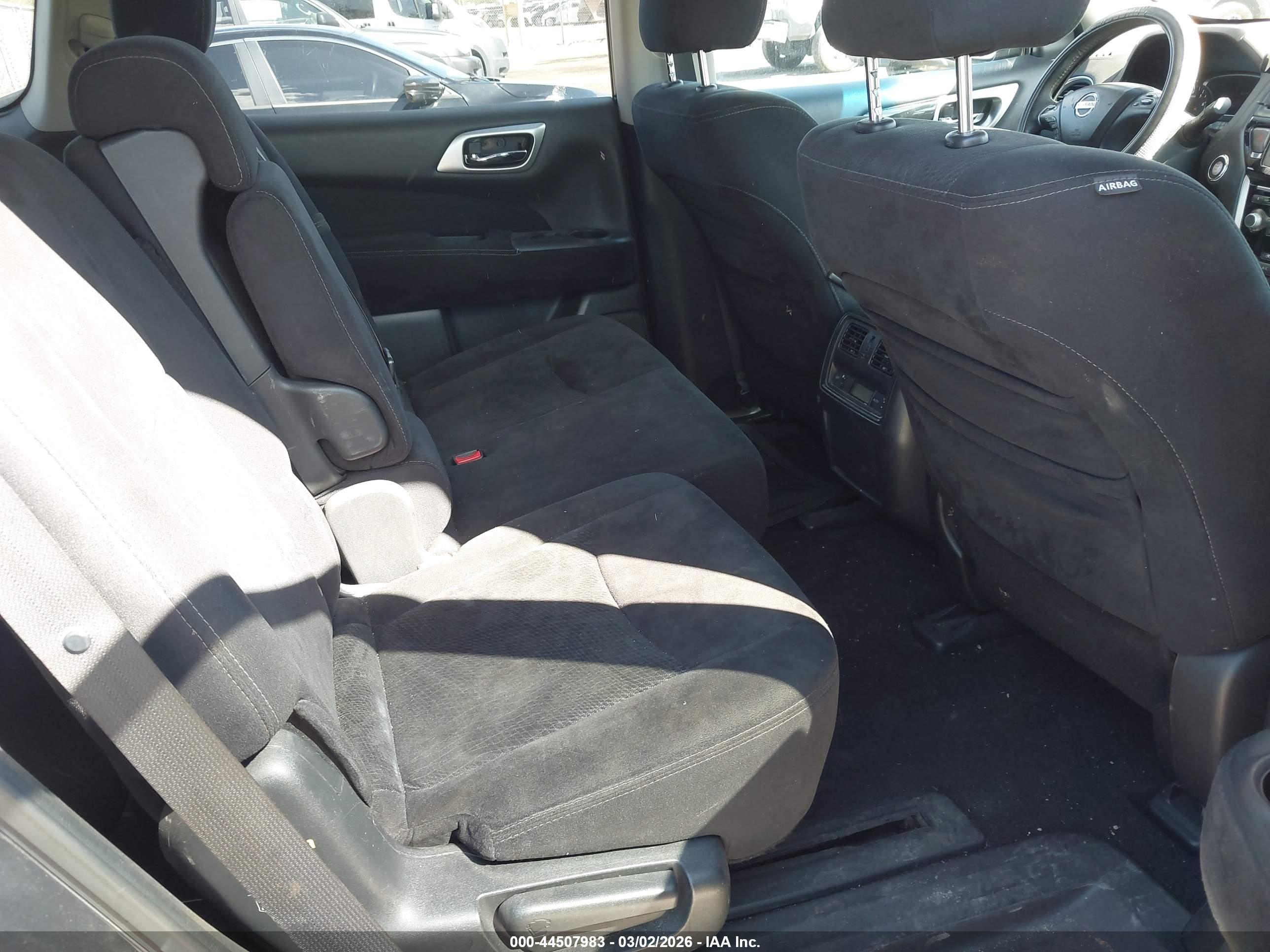 NISSAN PATHFINDER image 8