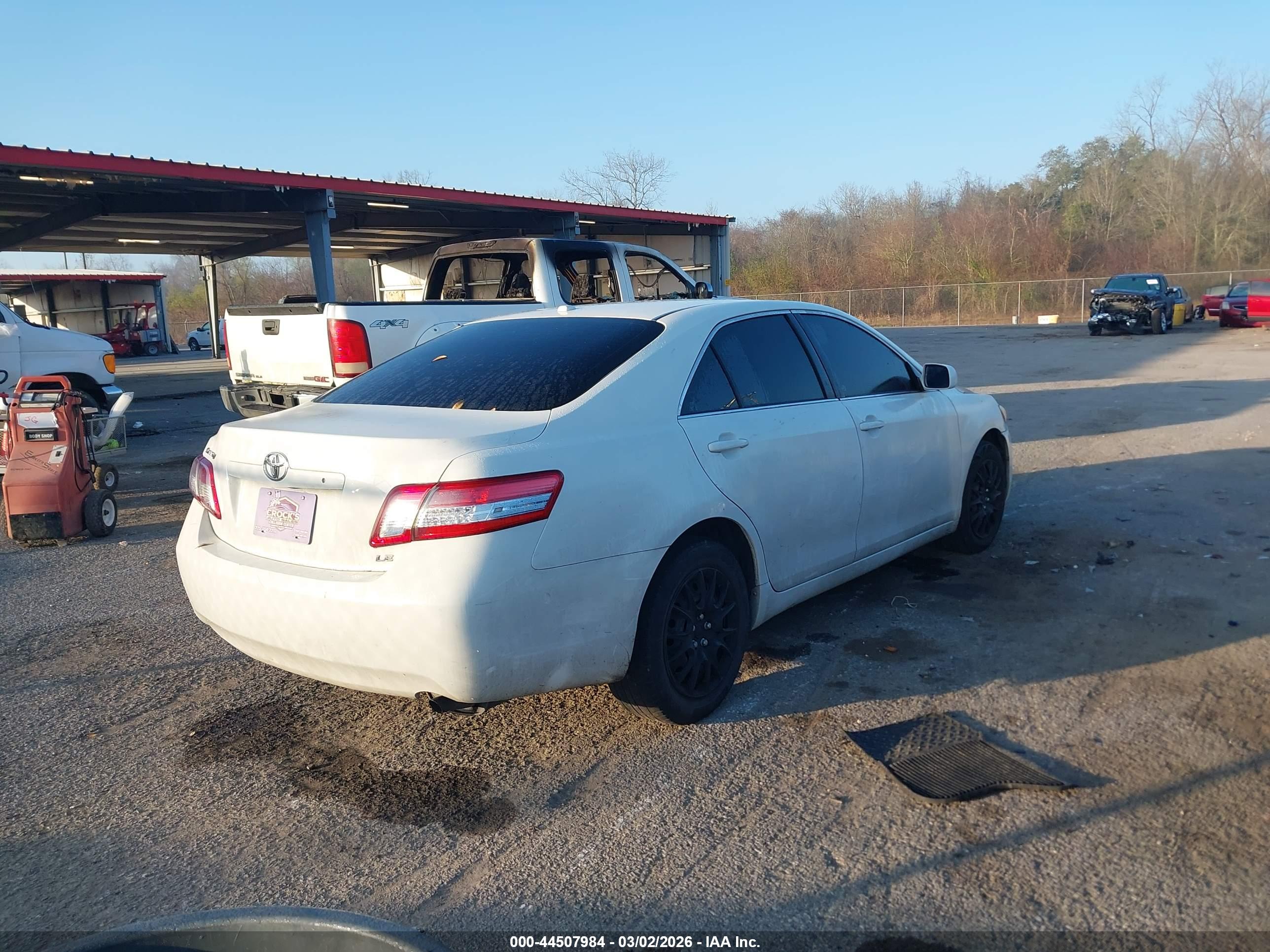 TOYOTA CAMRY image 4