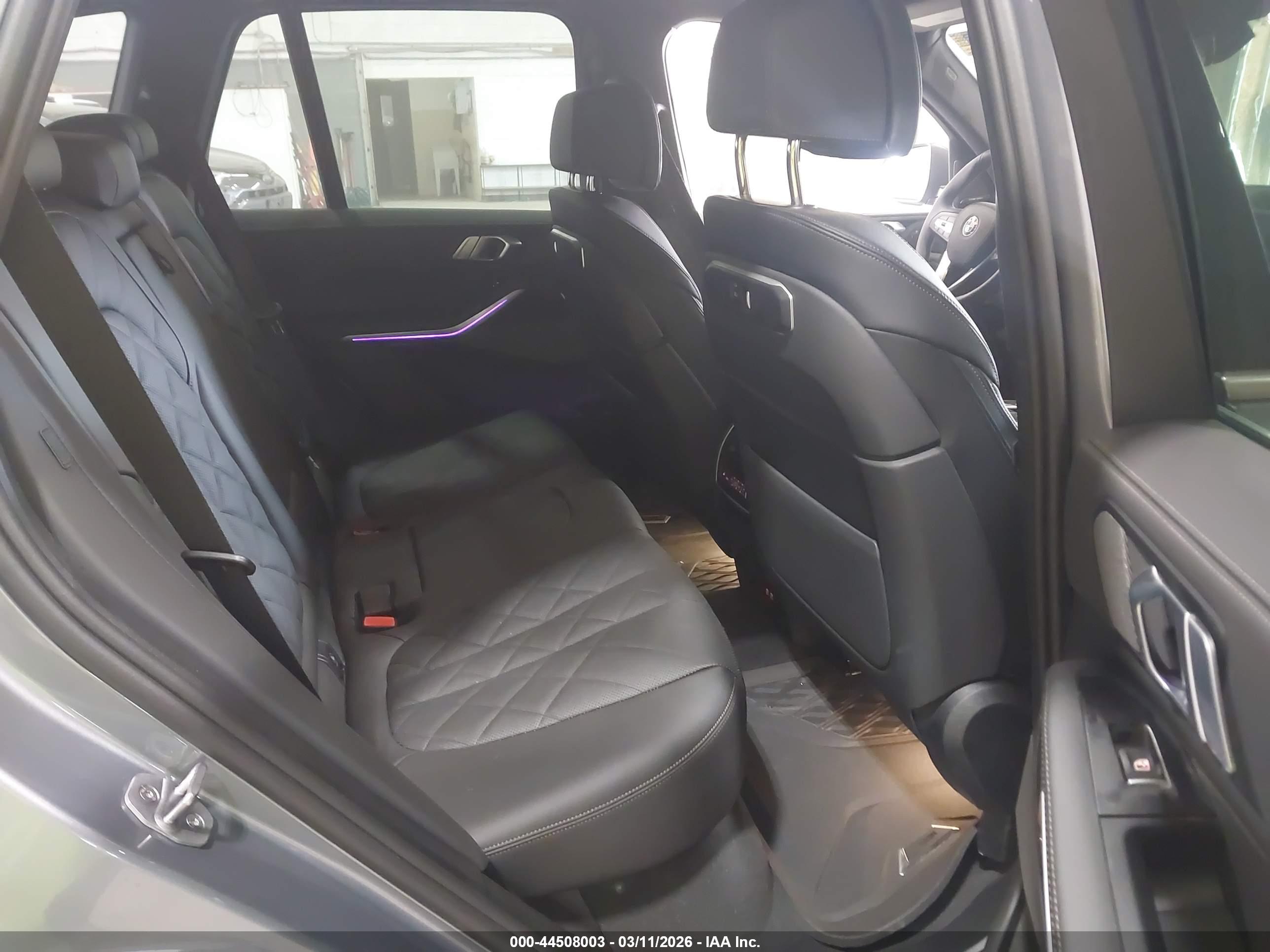 BMW X5 image 8