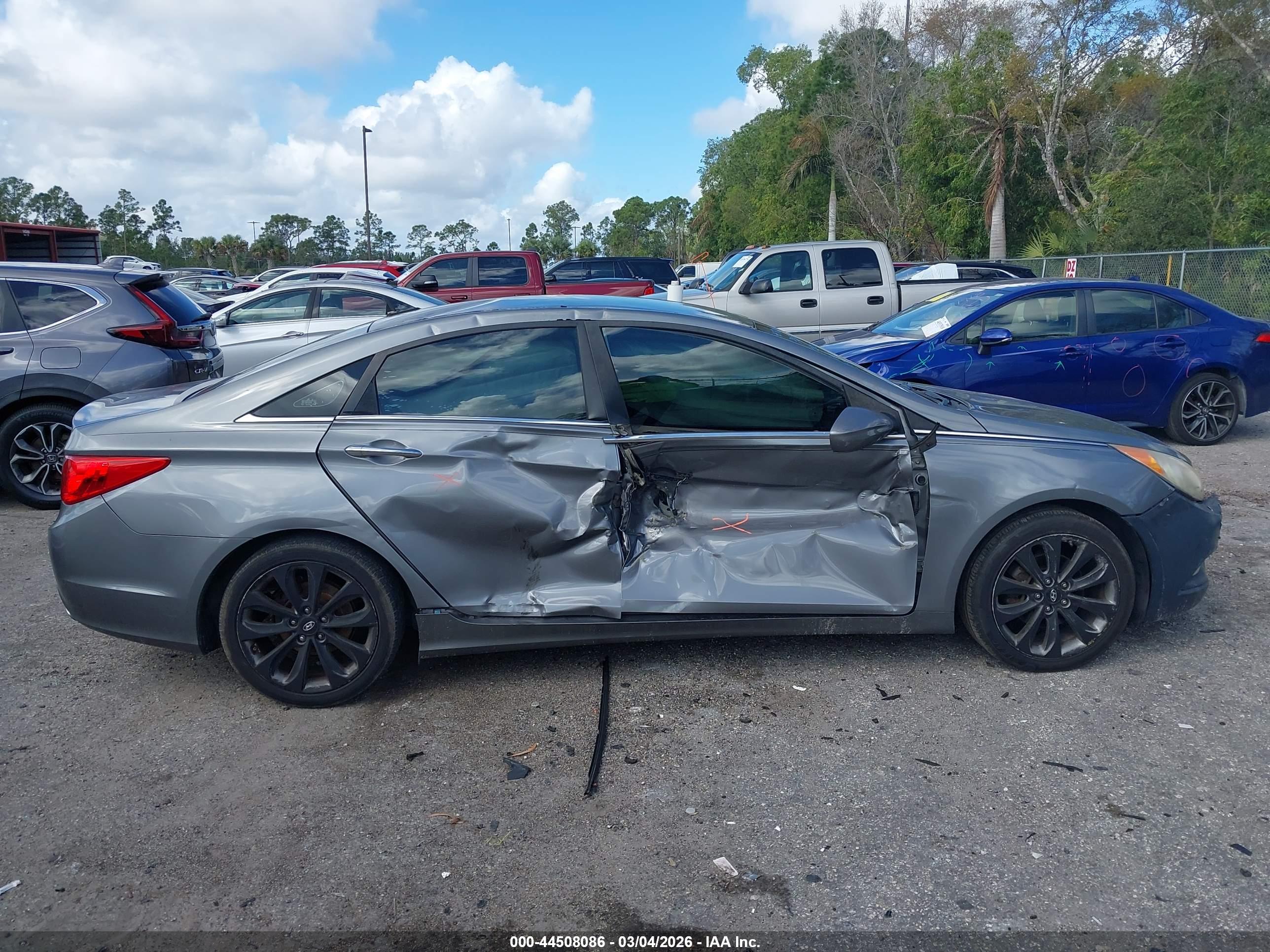 HYUNDAI SONATA image 6