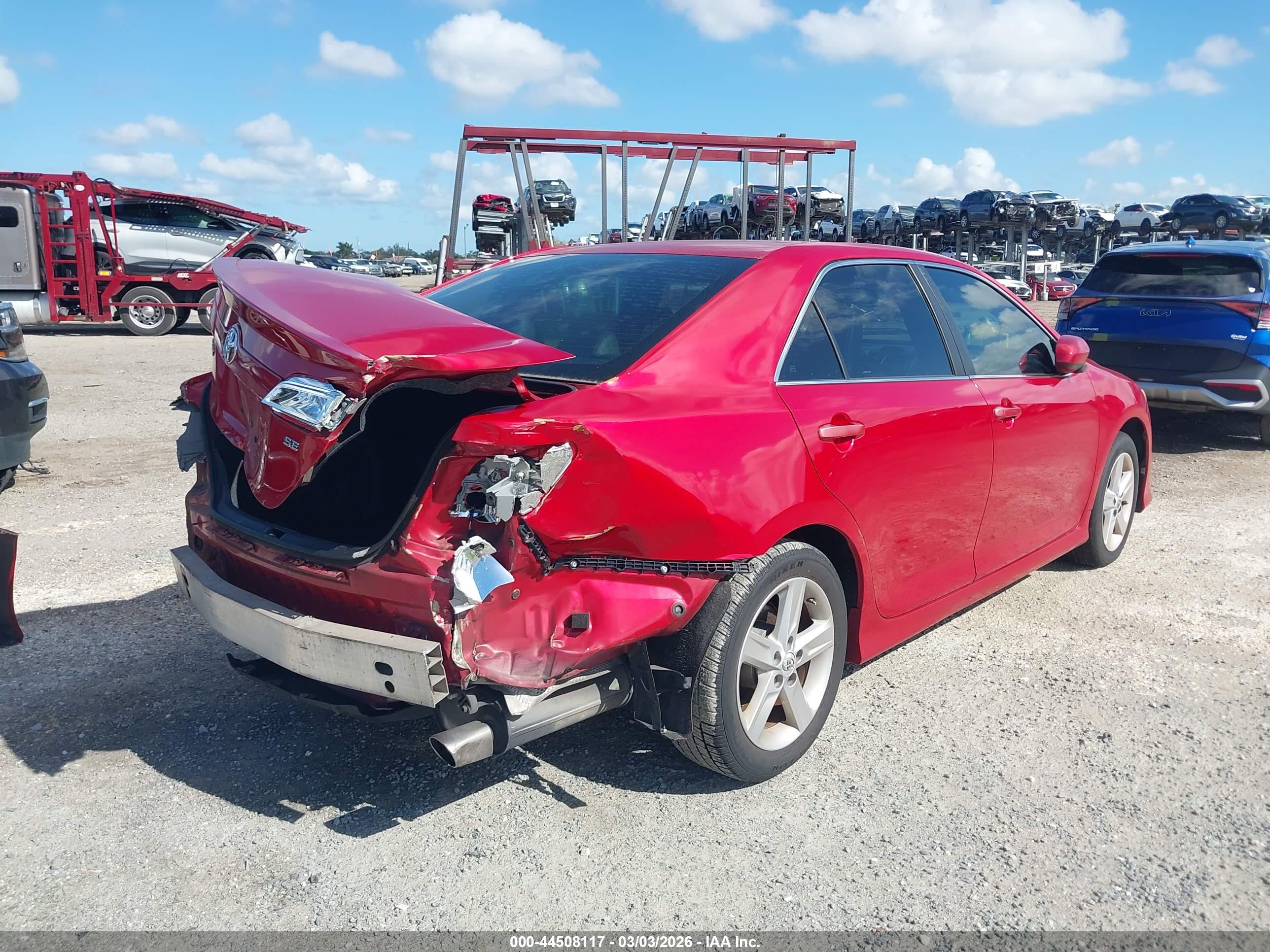 TOYOTA CAMRY image 4