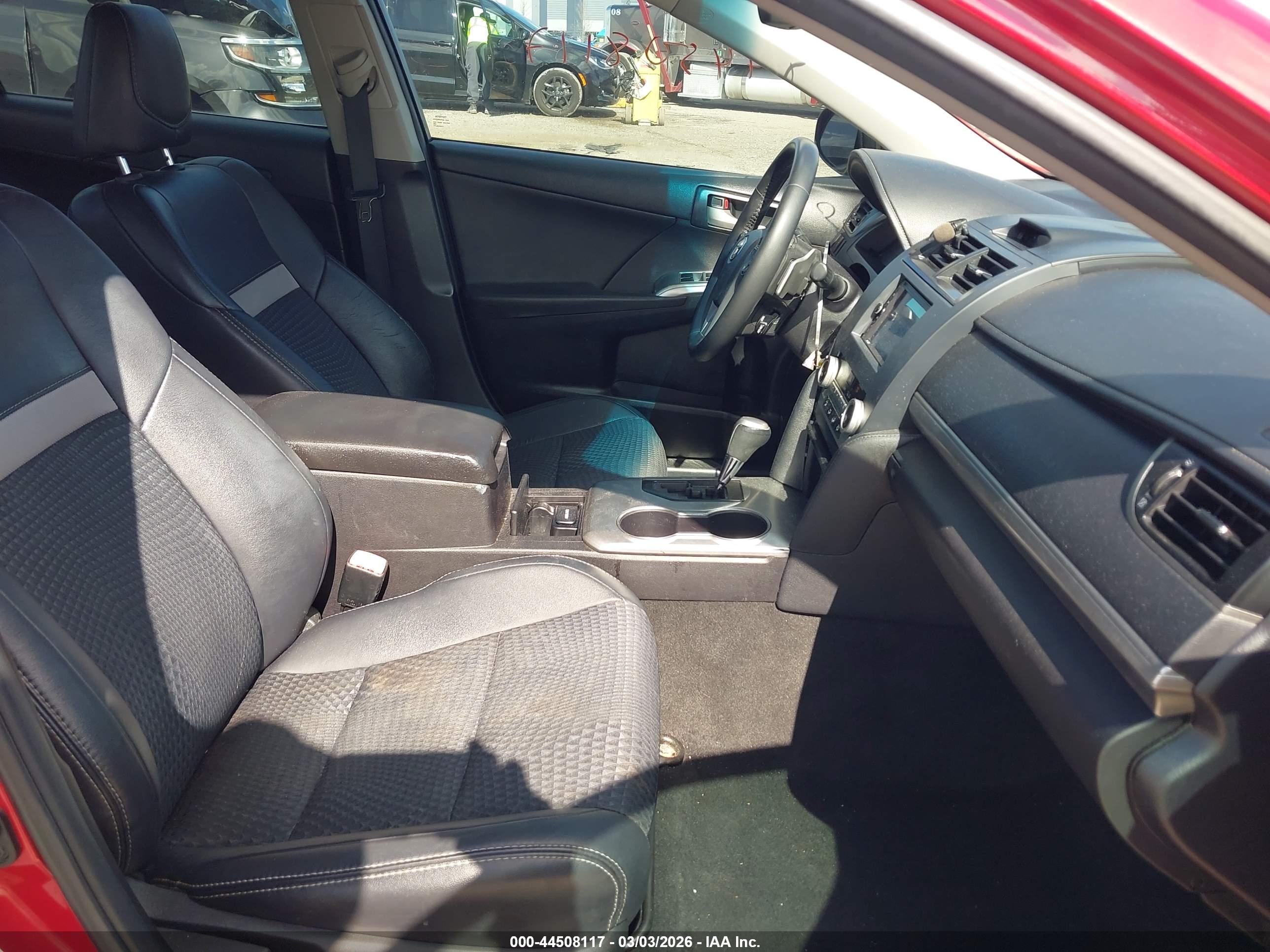 TOYOTA CAMRY image 5