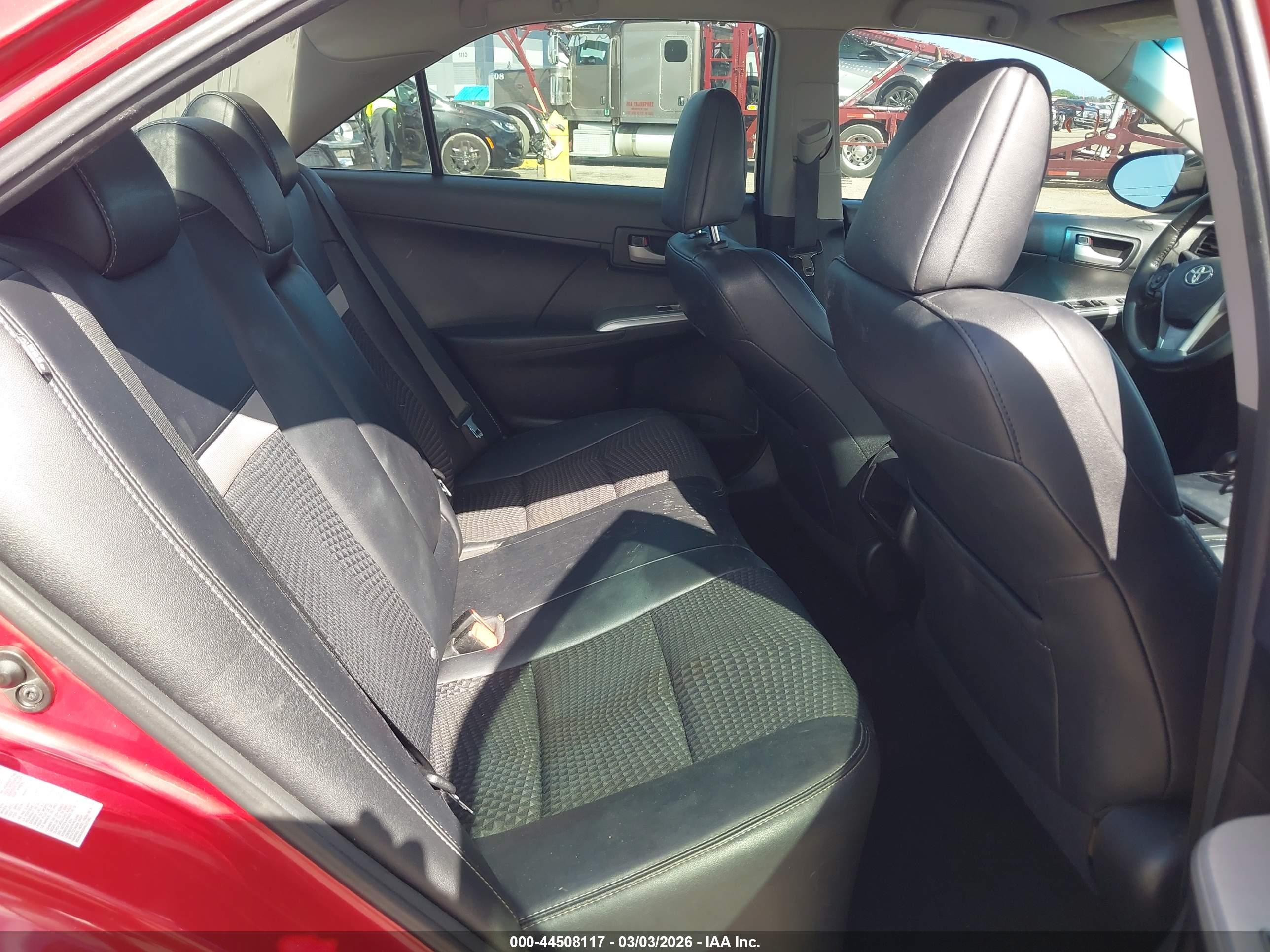 TOYOTA CAMRY image 8